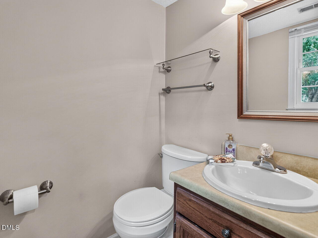 833 Kensington Drive Property Photo 15