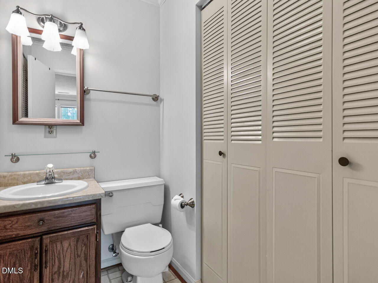 833 Kensington Drive Property Photo 18
