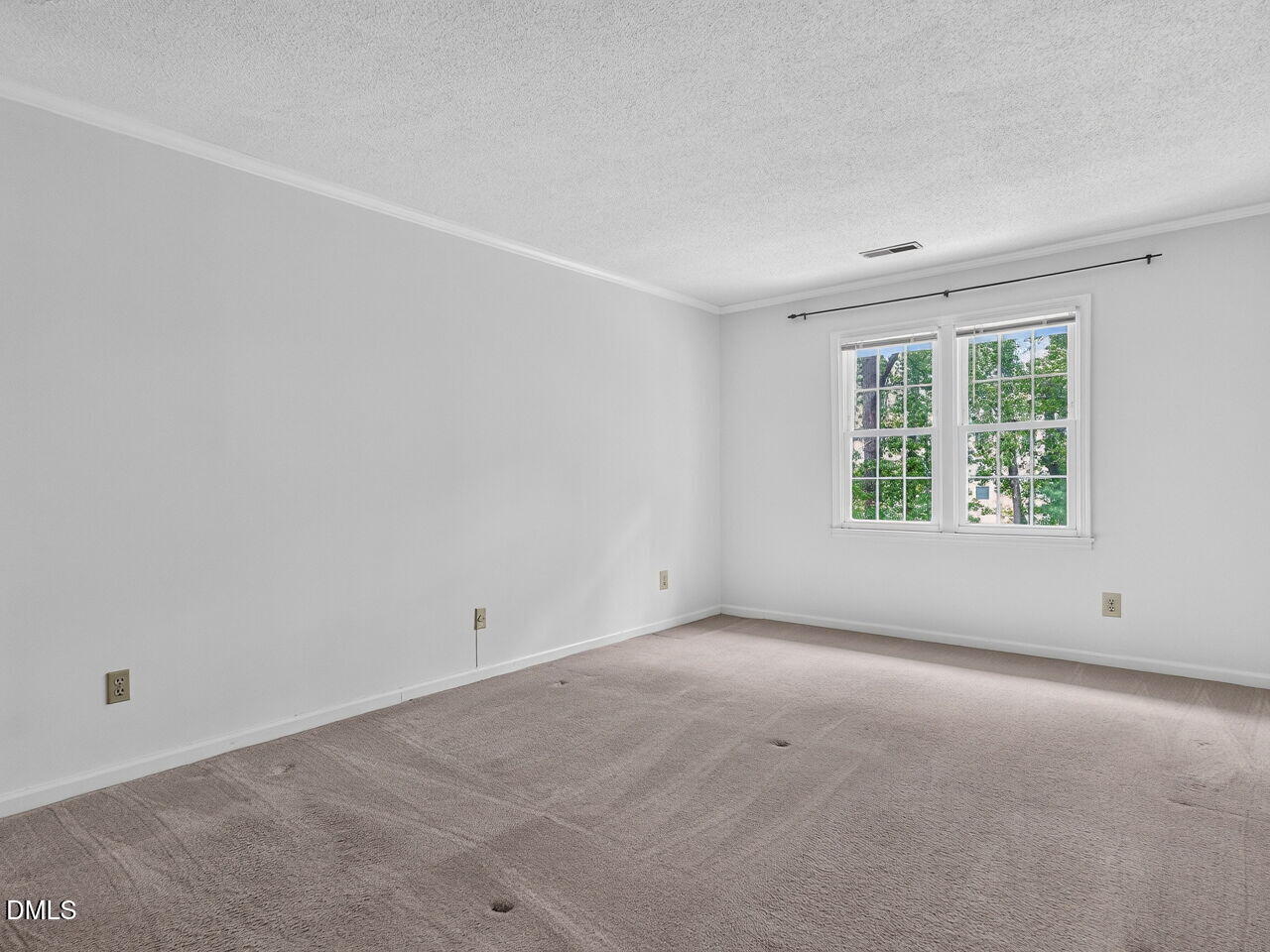 833 Kensington Drive Property Photo 19