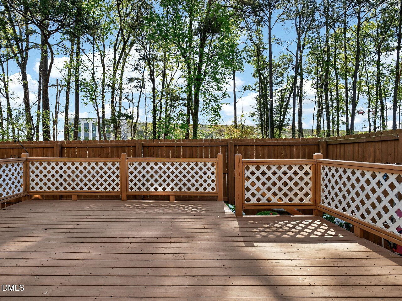 833 Kensington Drive Property Photo 24