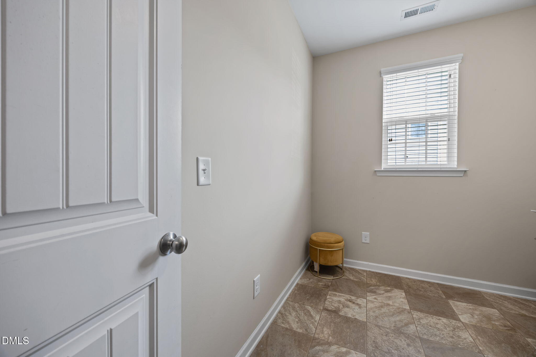 5049 Jelynn Street Property Photo 20