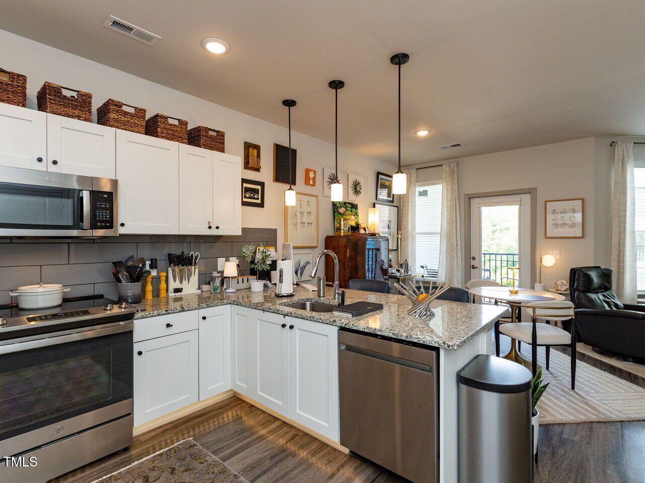 2217 Gathering Square Court Property Photo 3