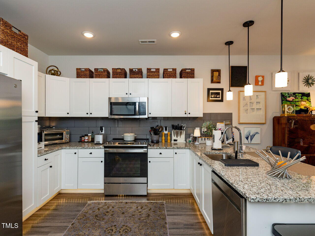 2217 Gathering Square Court Property Photo 4