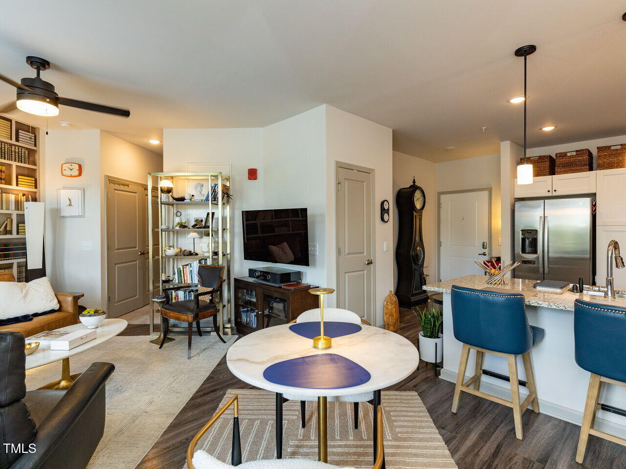 2217 Gathering Square Court Property Photo 9
