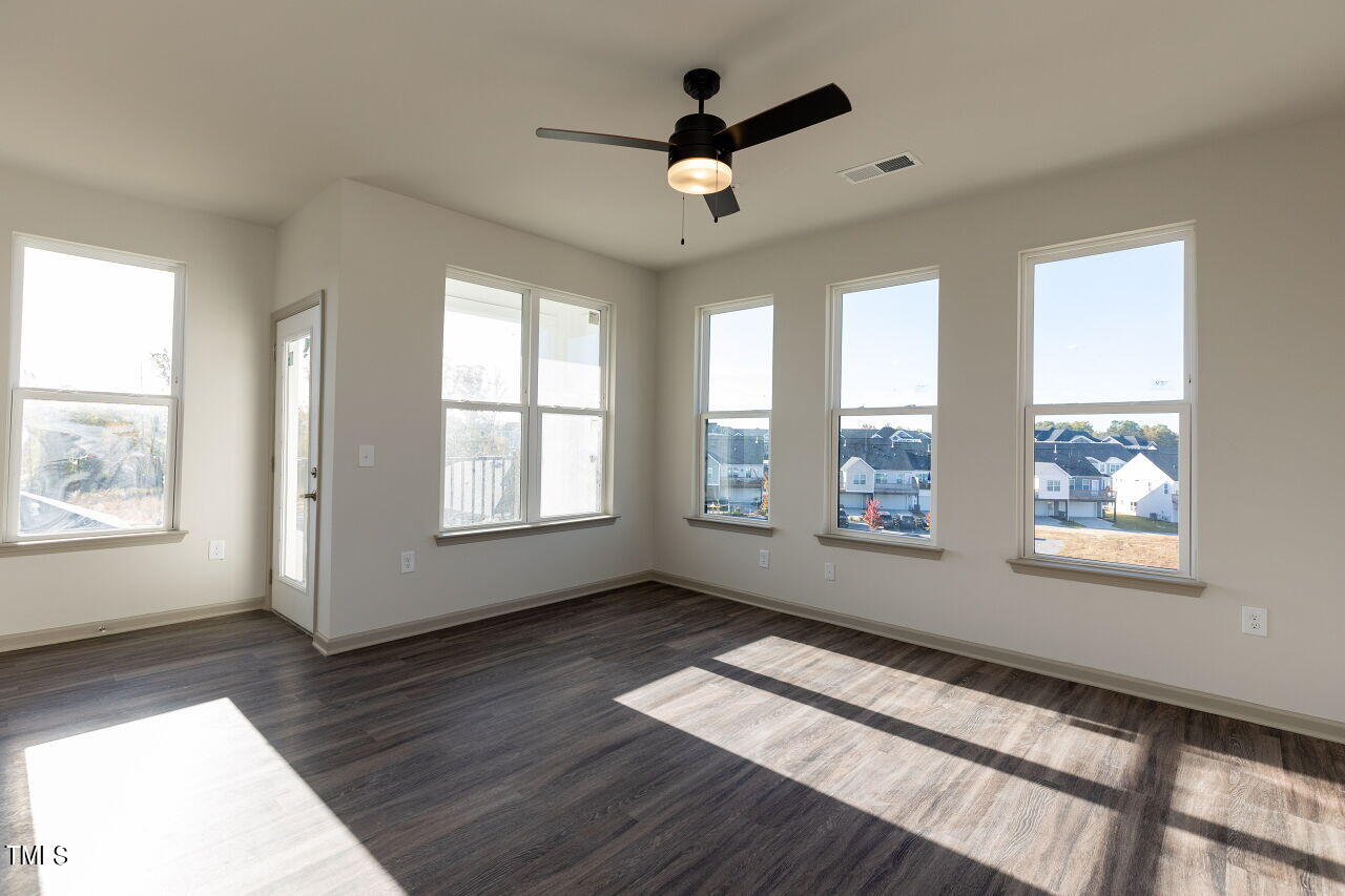 2314 Gathering Sq Court Property Photo 4