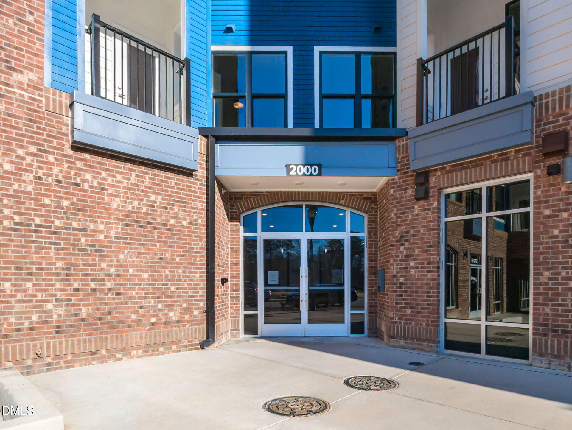 2425 Gathering Square Court Property Photo 3