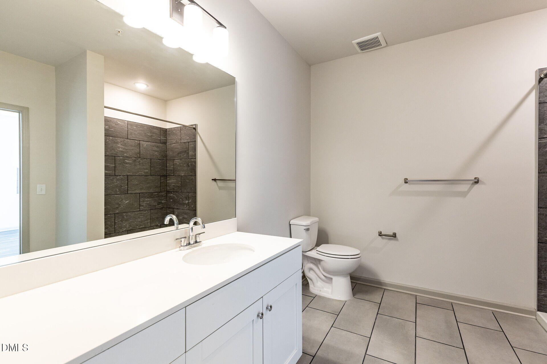 2425 Gathering Square Court Property Photo 27
