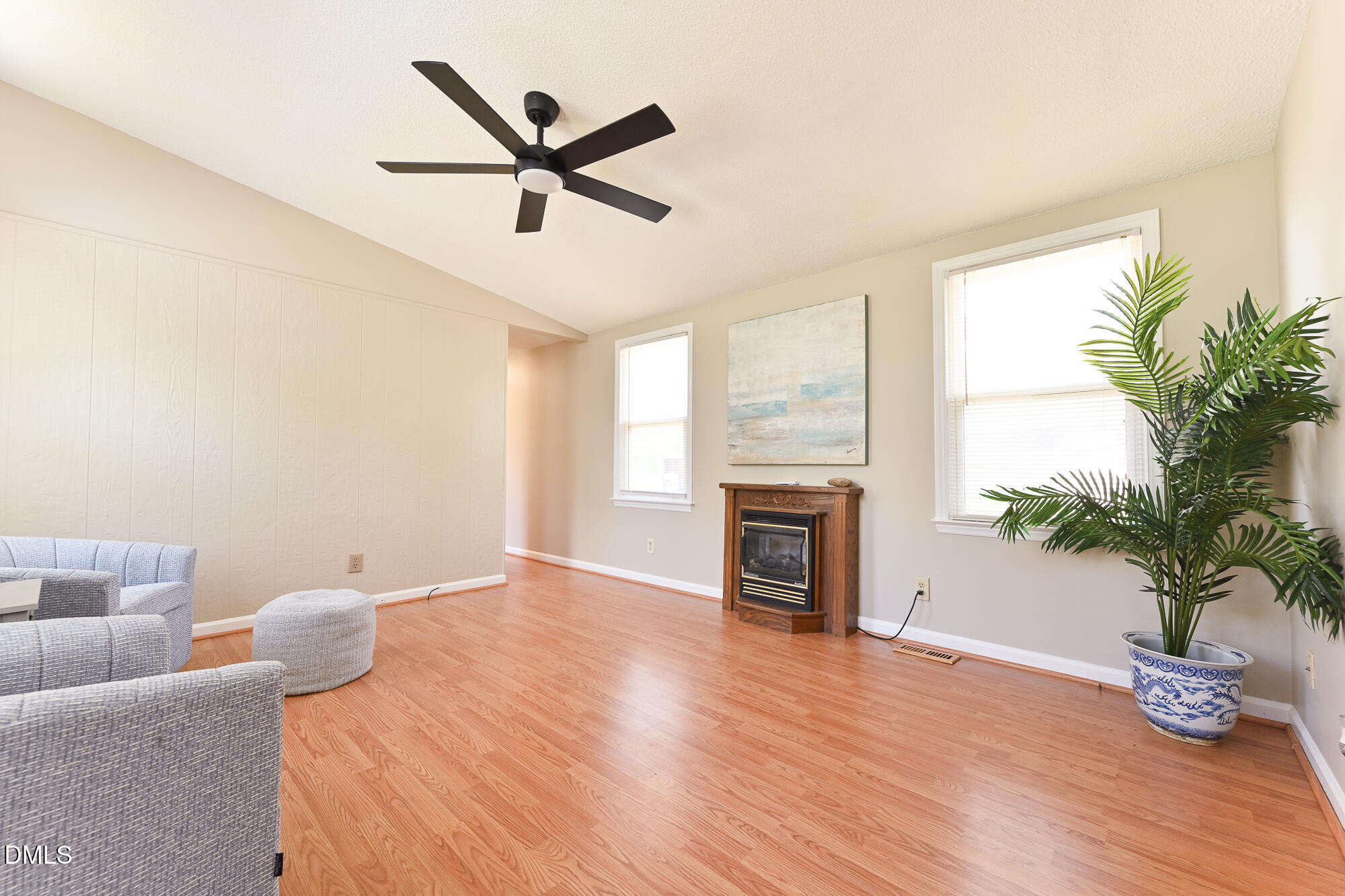 6026 Willett Road Property Photo 4