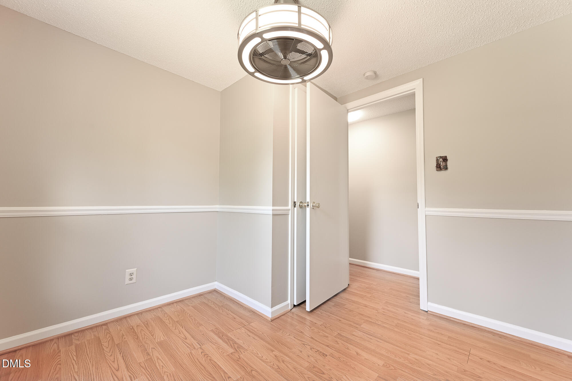 6026 Willett Road Property Photo 8