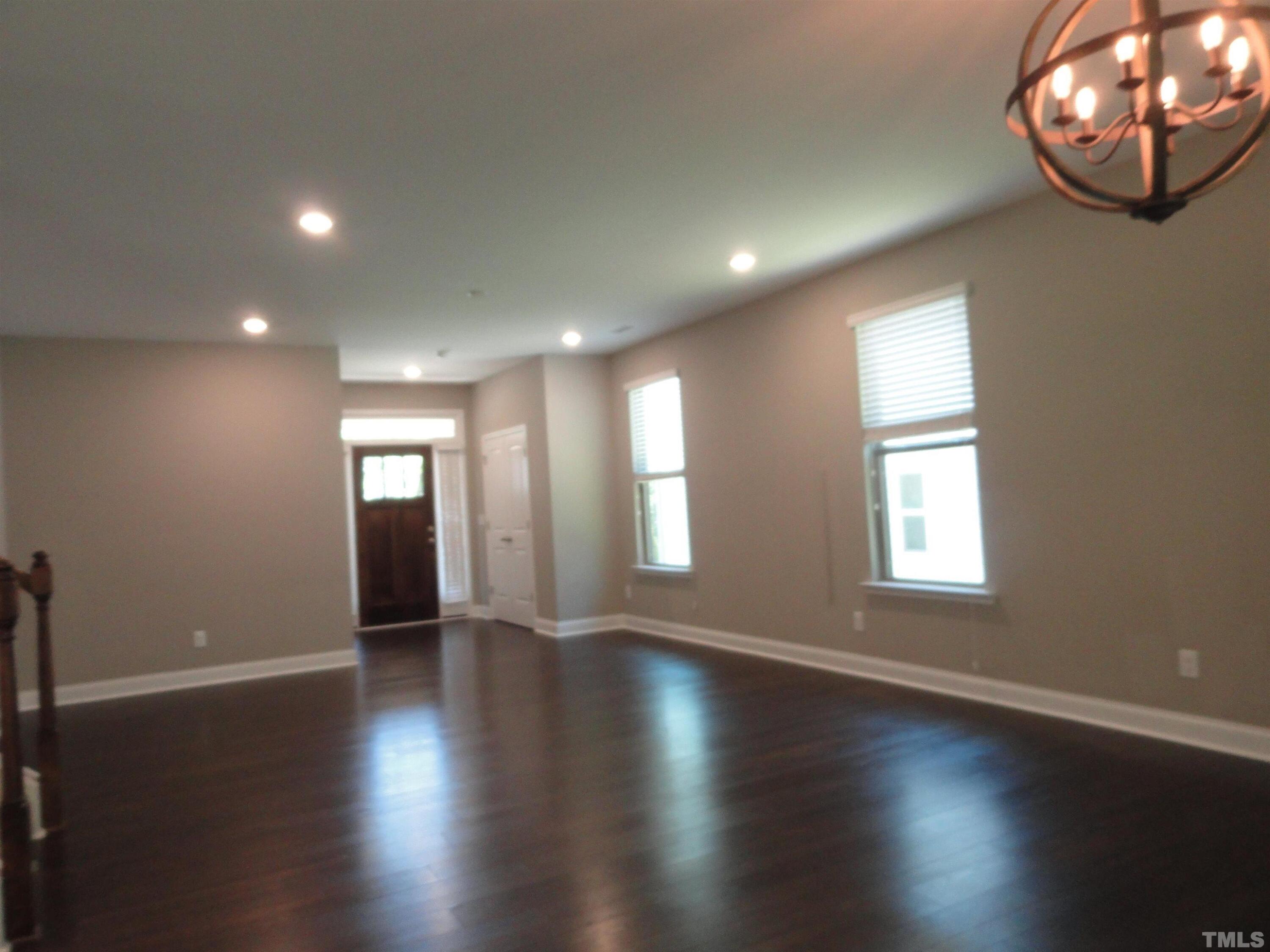 4013 Reunion Creek Parkway Property Photo 3