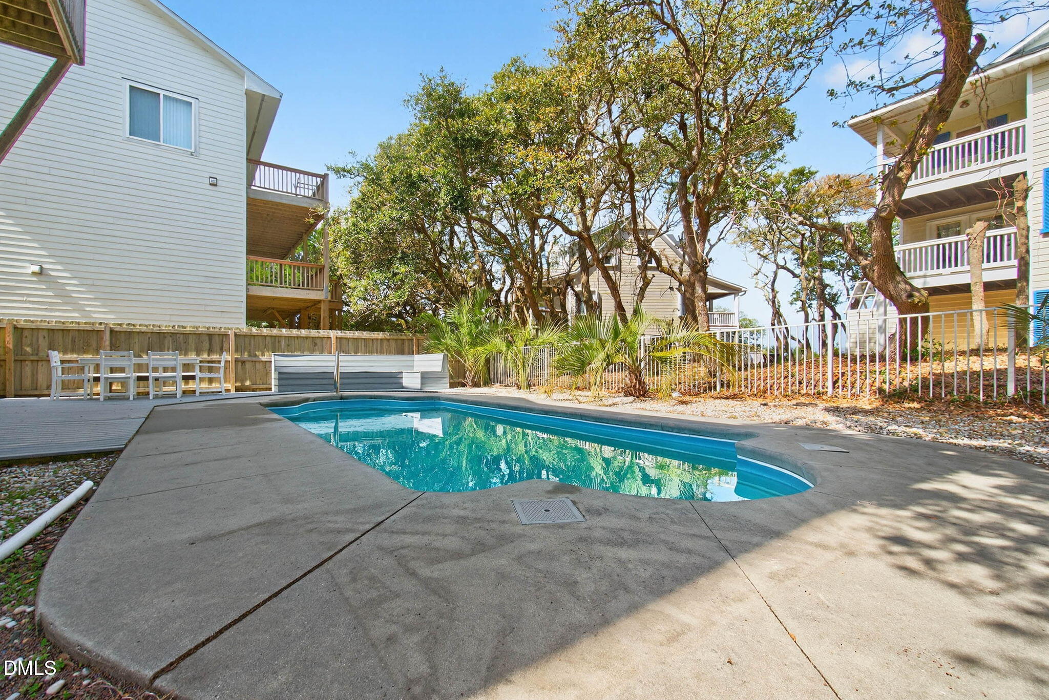 1125 S Topsail Drive