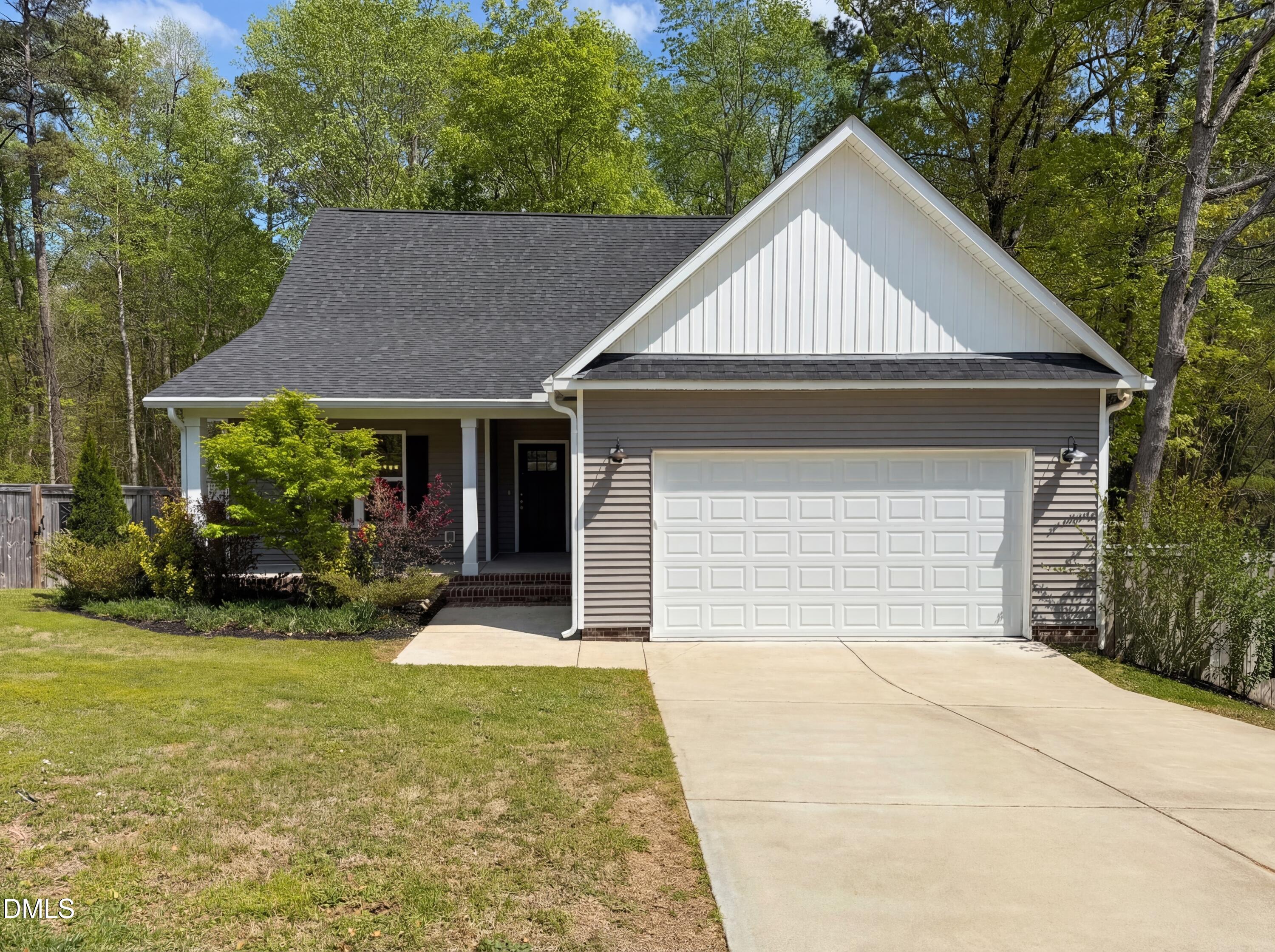 903 Long Avenue Property Photo 1