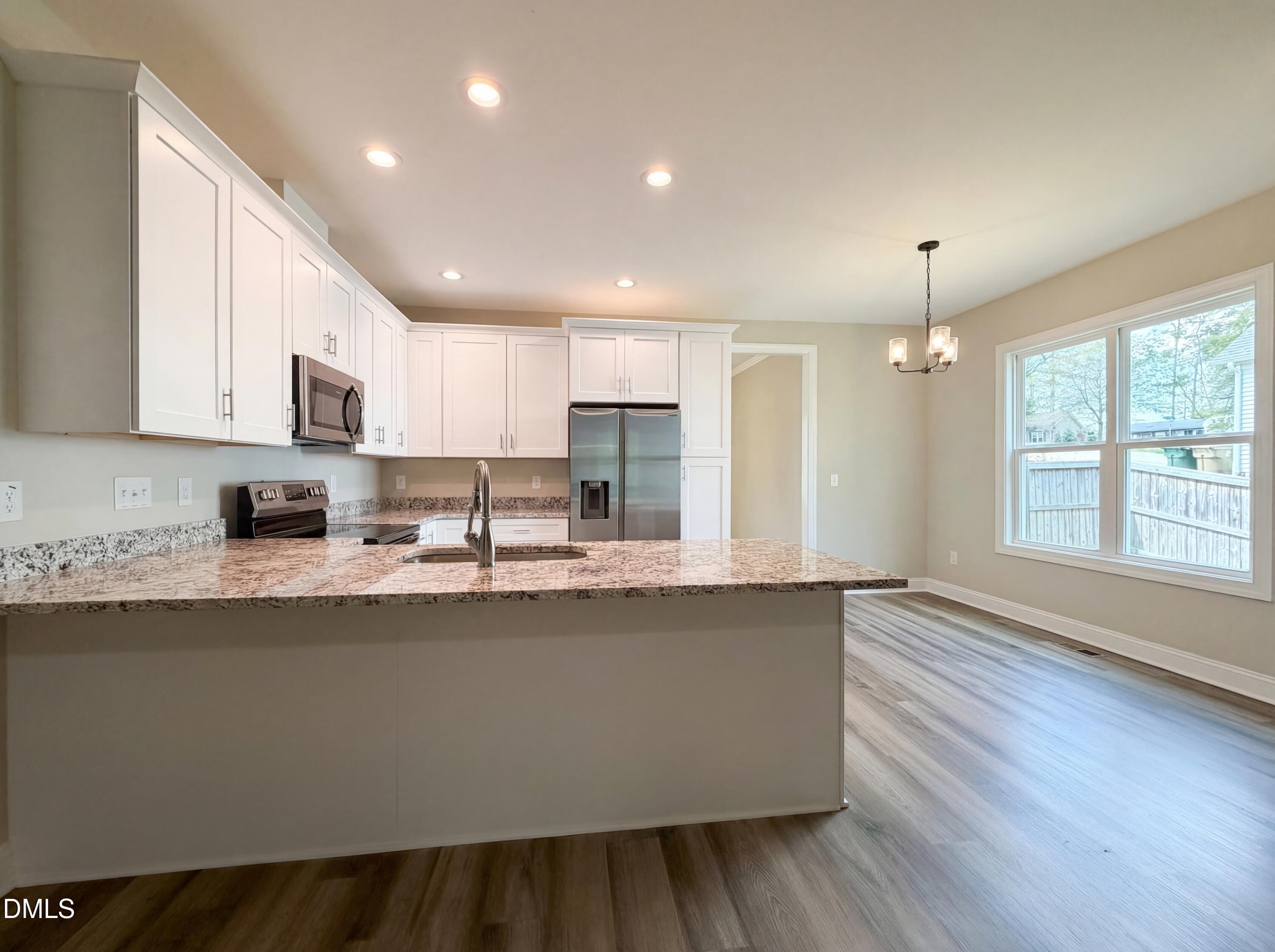 903 Long Avenue Property Photo 2