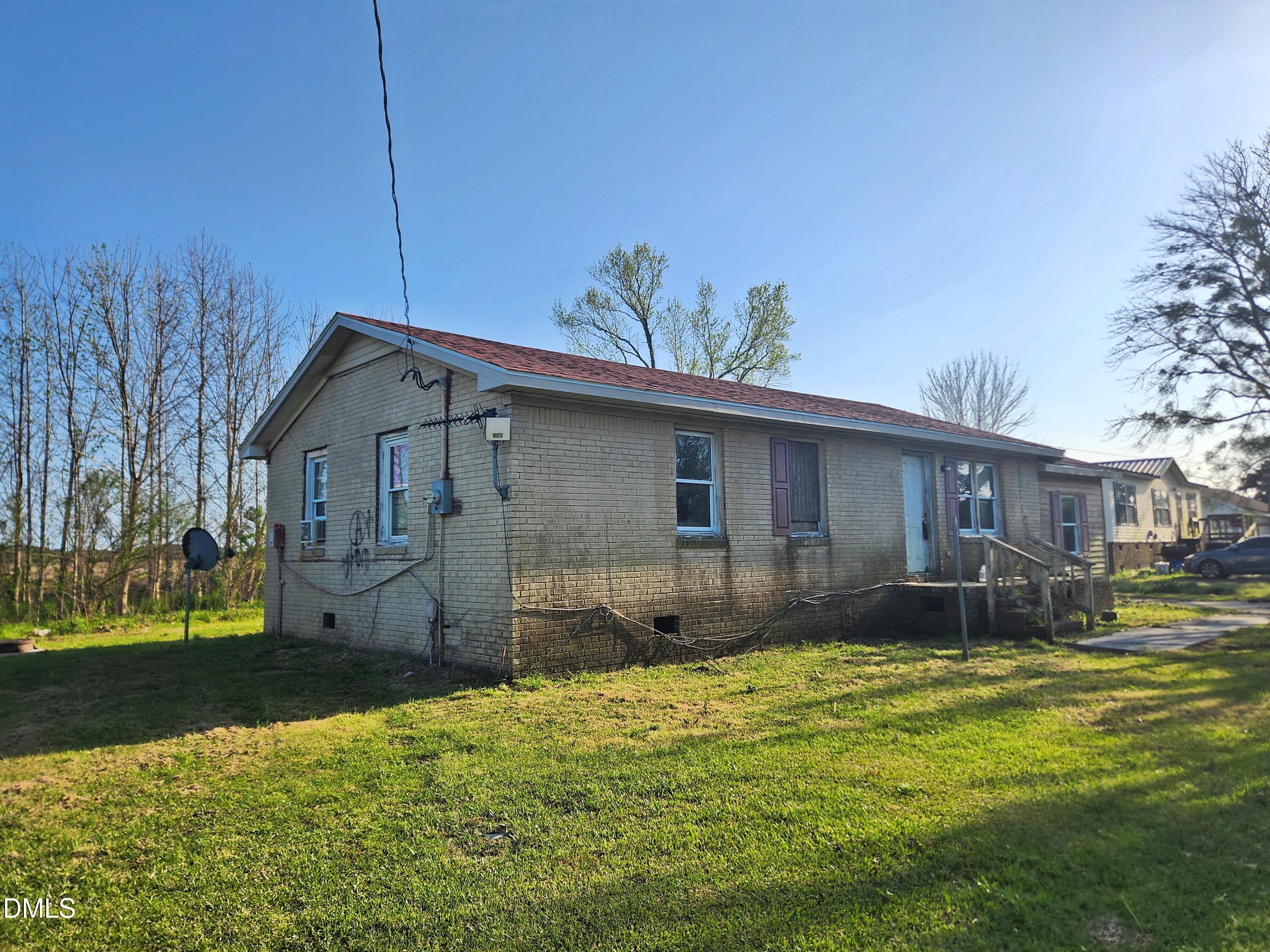 1729 Swamp Road Property Photo 2