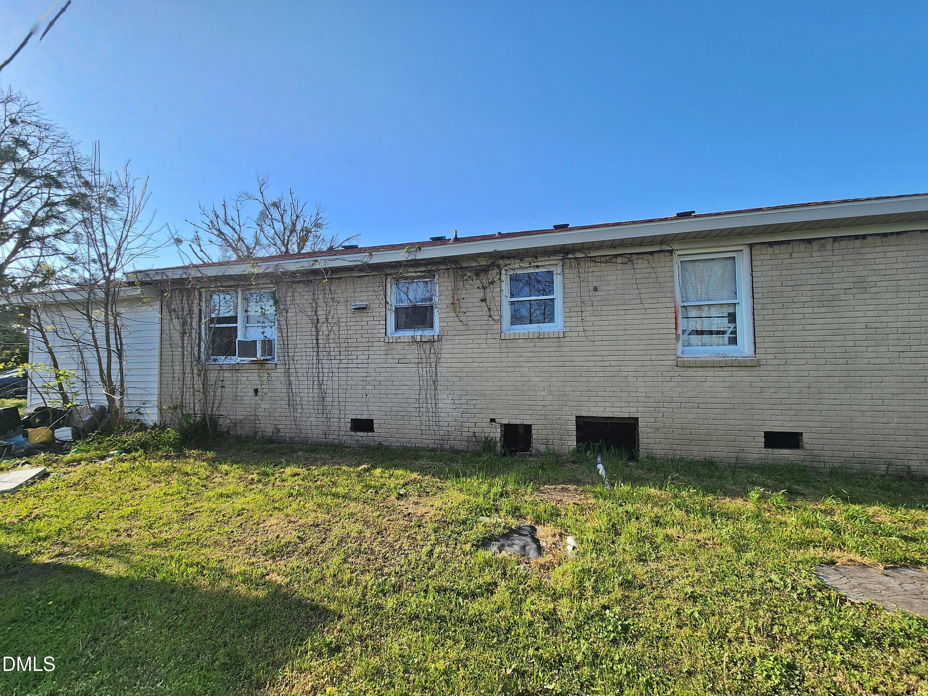 1729 Swamp Road Property Photo 7
