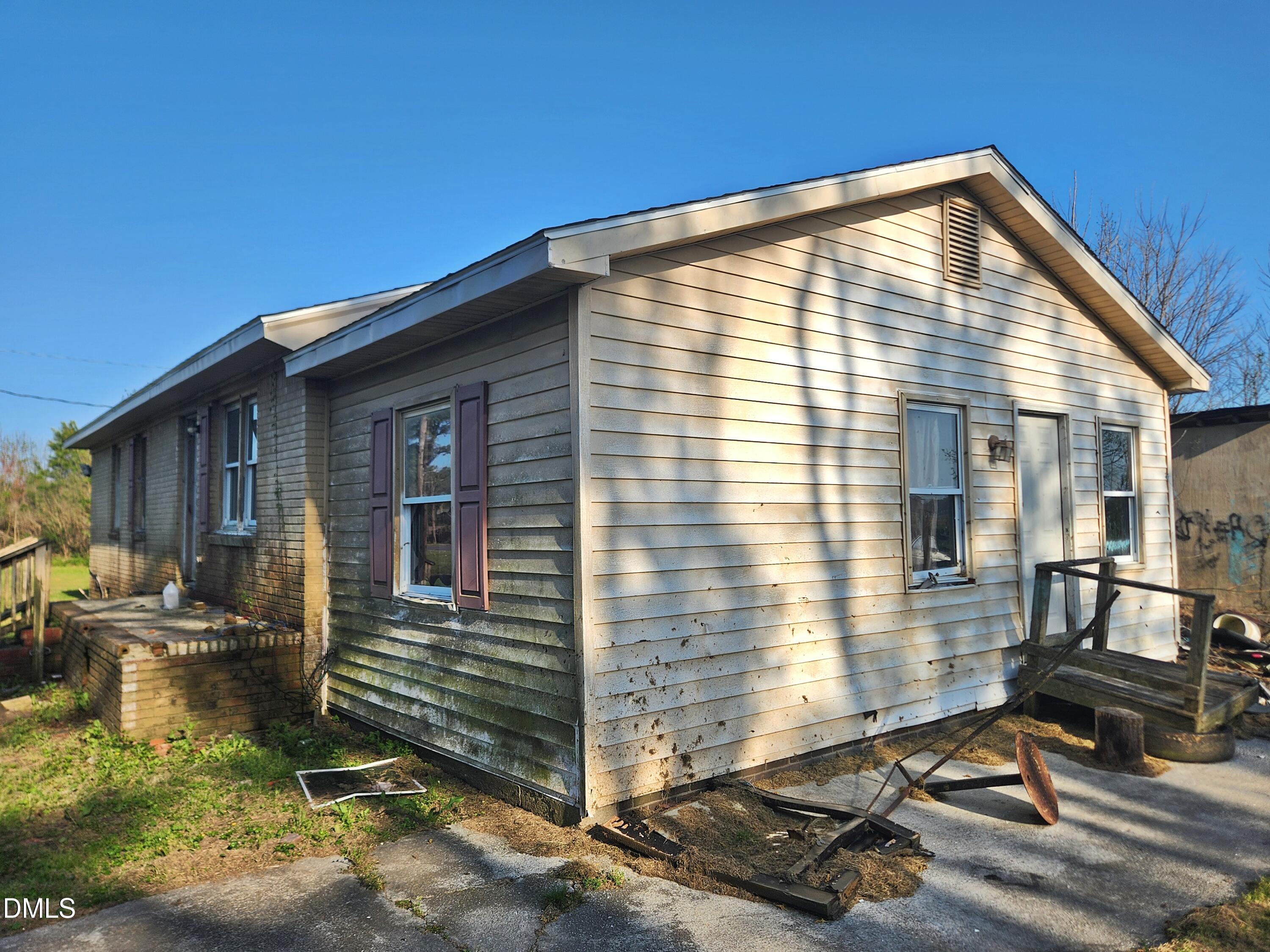 1729 Swamp Road Property Photo 8
