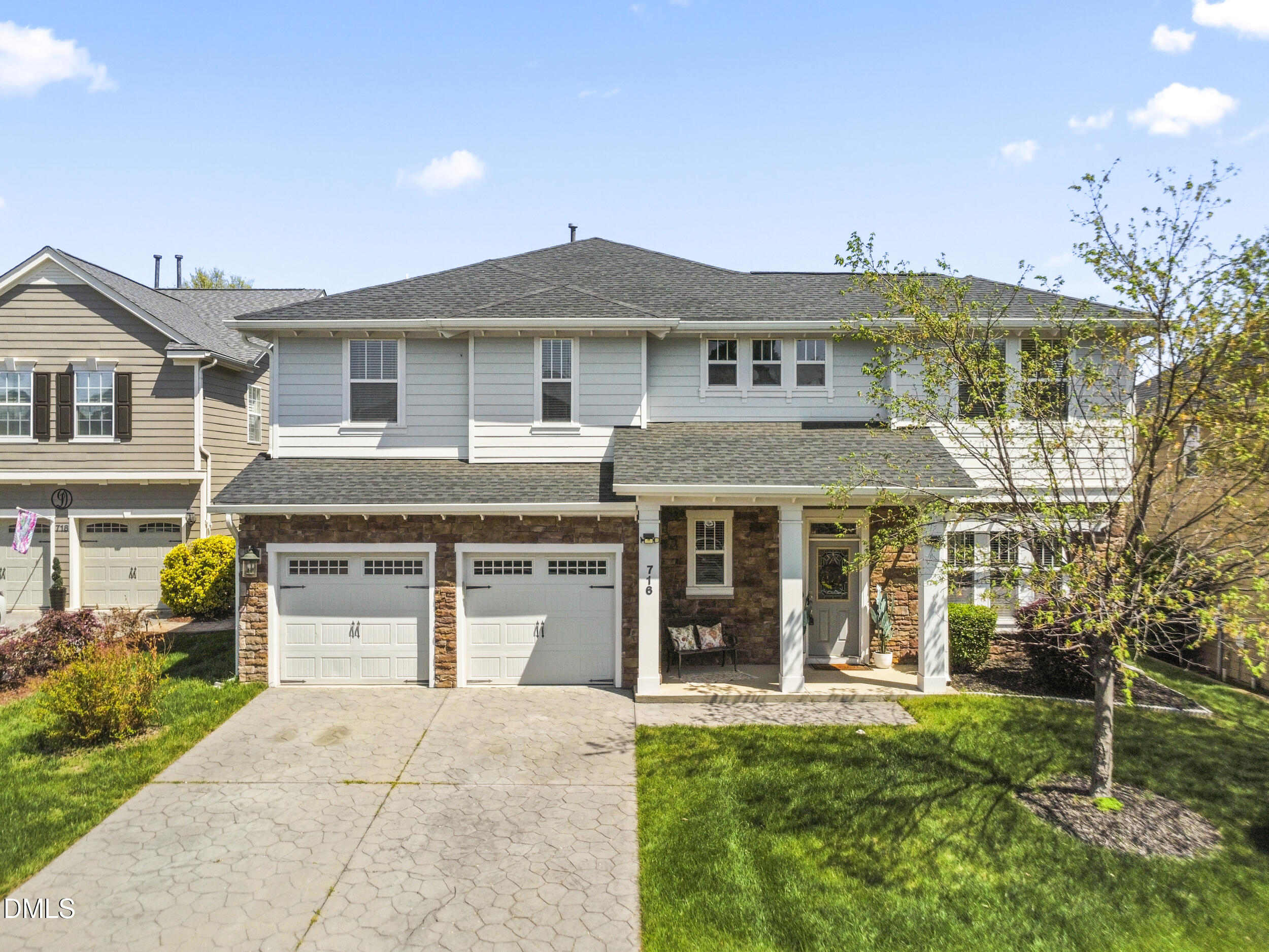 716 Pierside Drive Property Photo 1