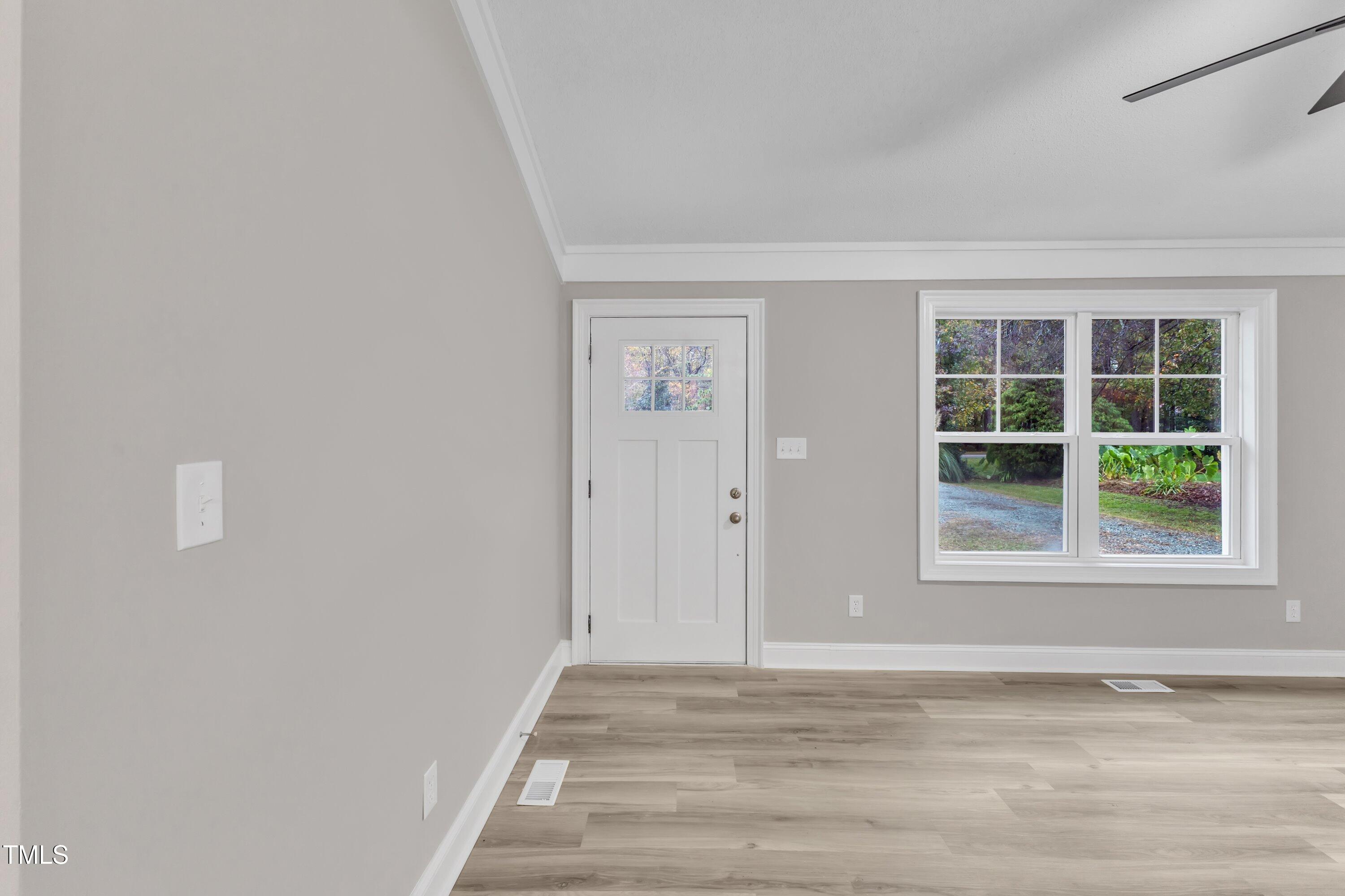 8201 Rhodes Road Property Photo 15