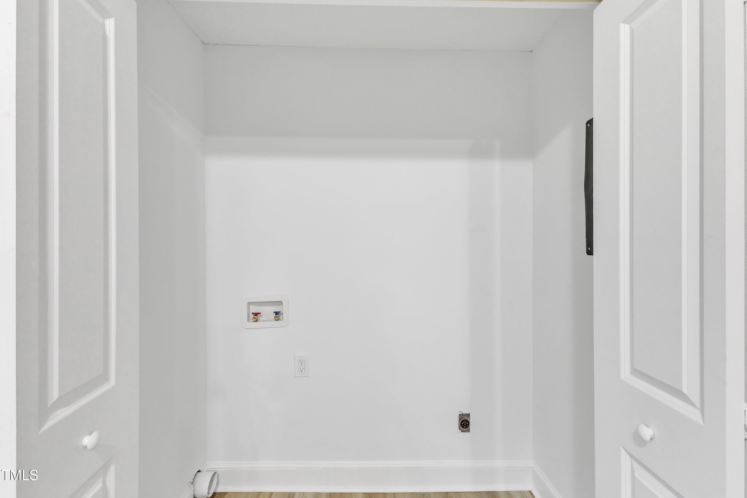 8201 Rhodes Road Property Photo 25