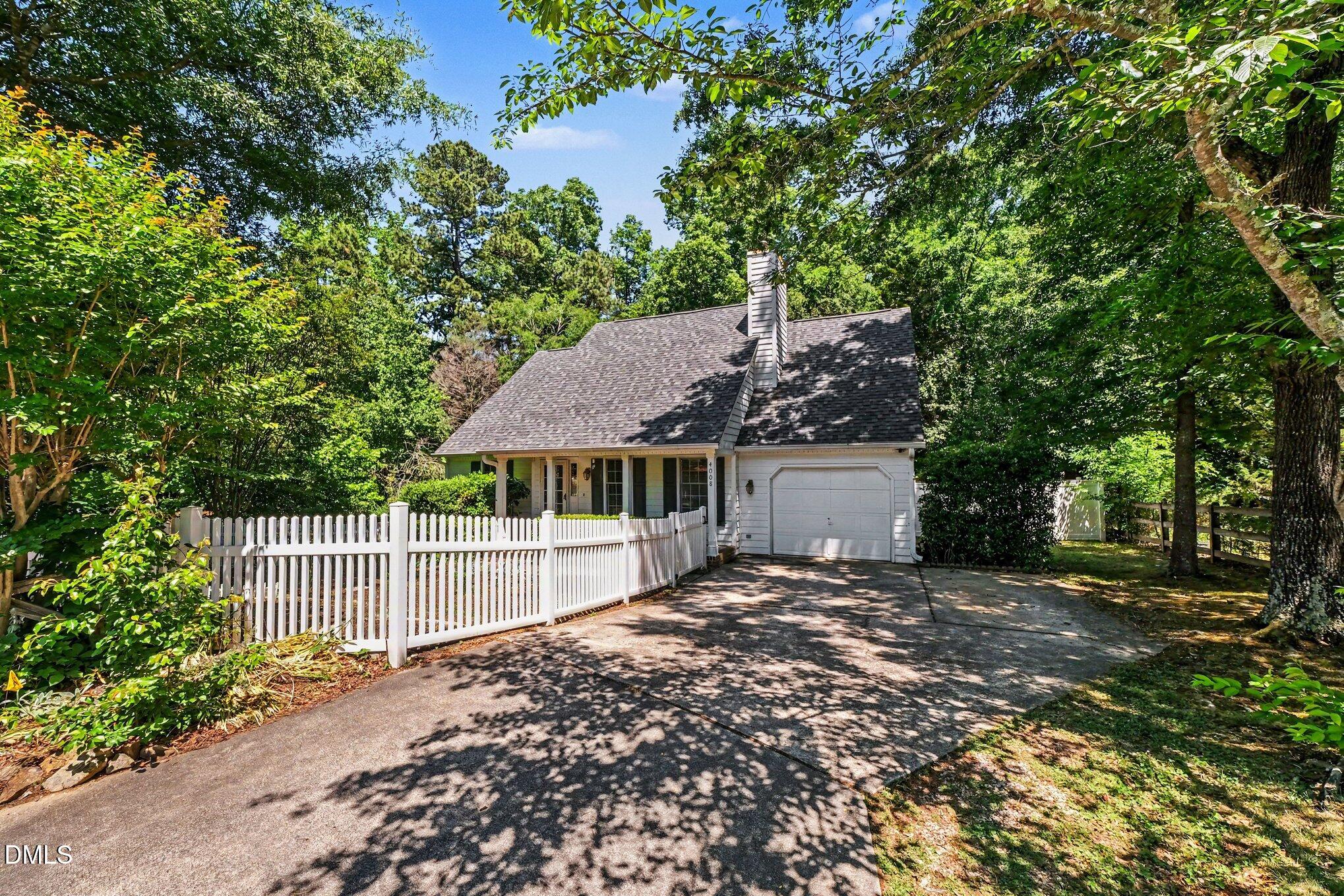 4008 Ellisfield Drive Property Photo 3
