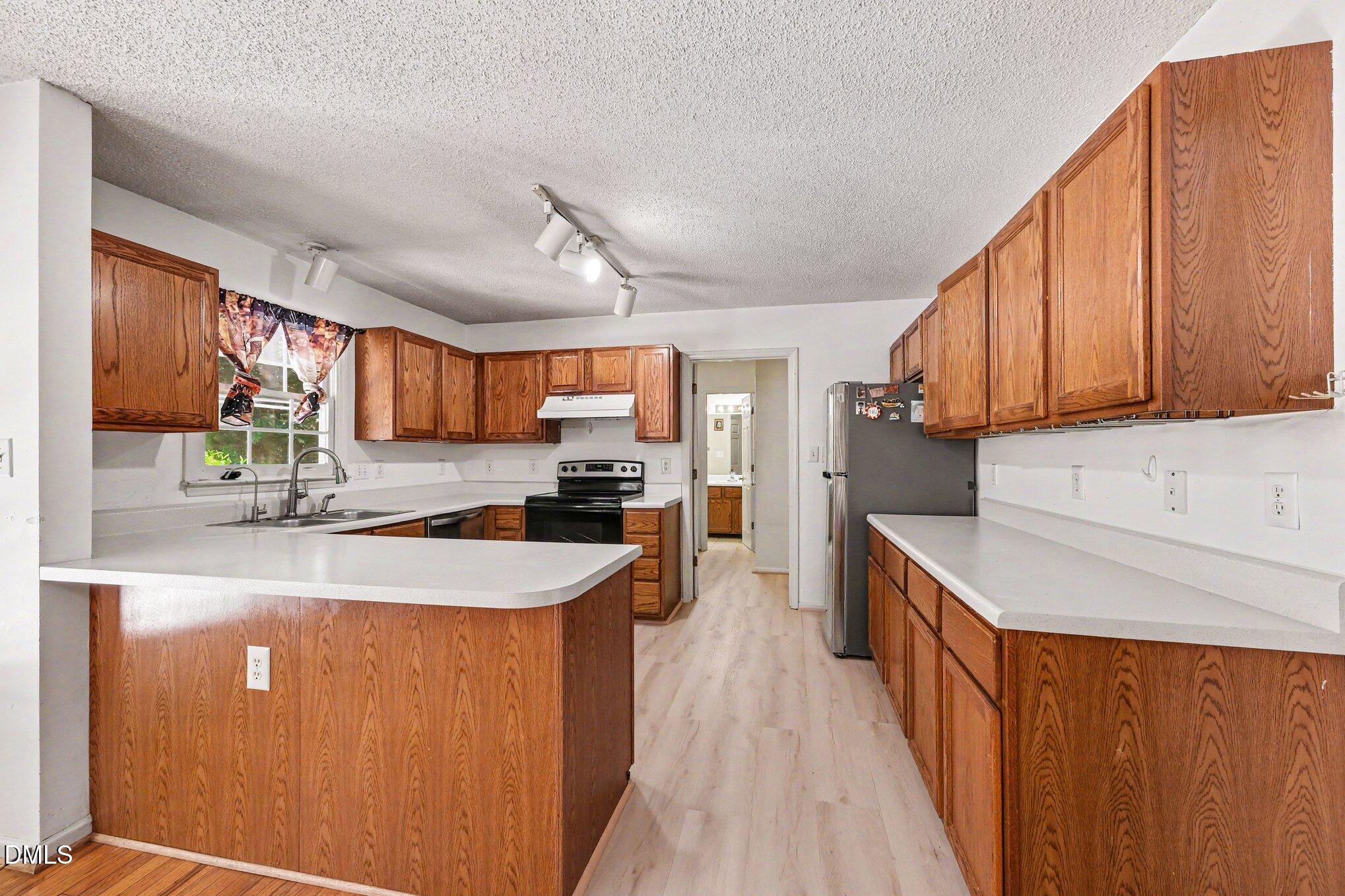 4008 Ellisfield Drive Property Photo 17