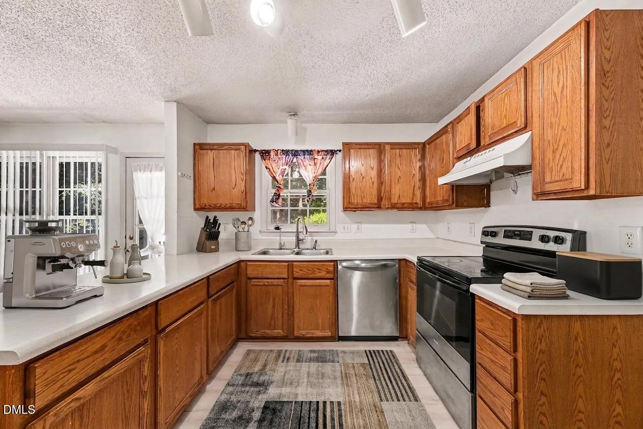 4008 Ellisfield Drive Property Photo 18