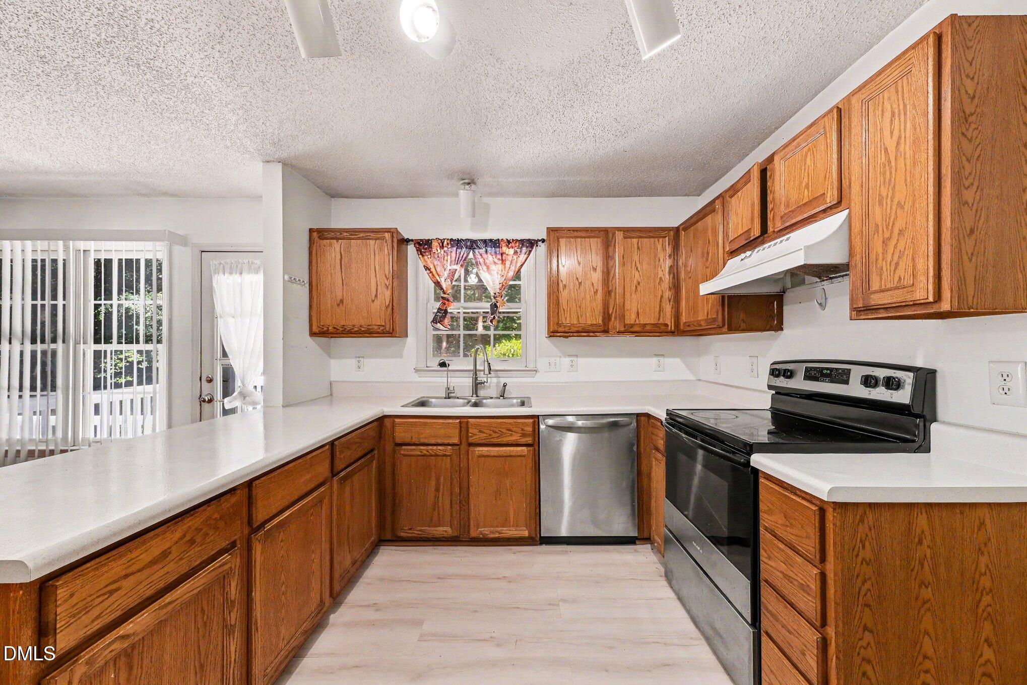 4008 Ellisfield Drive Property Photo 19