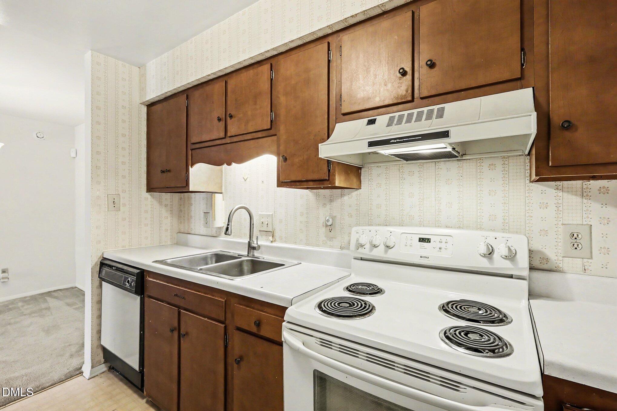 1014 Sandlin Place G Property Photo 8