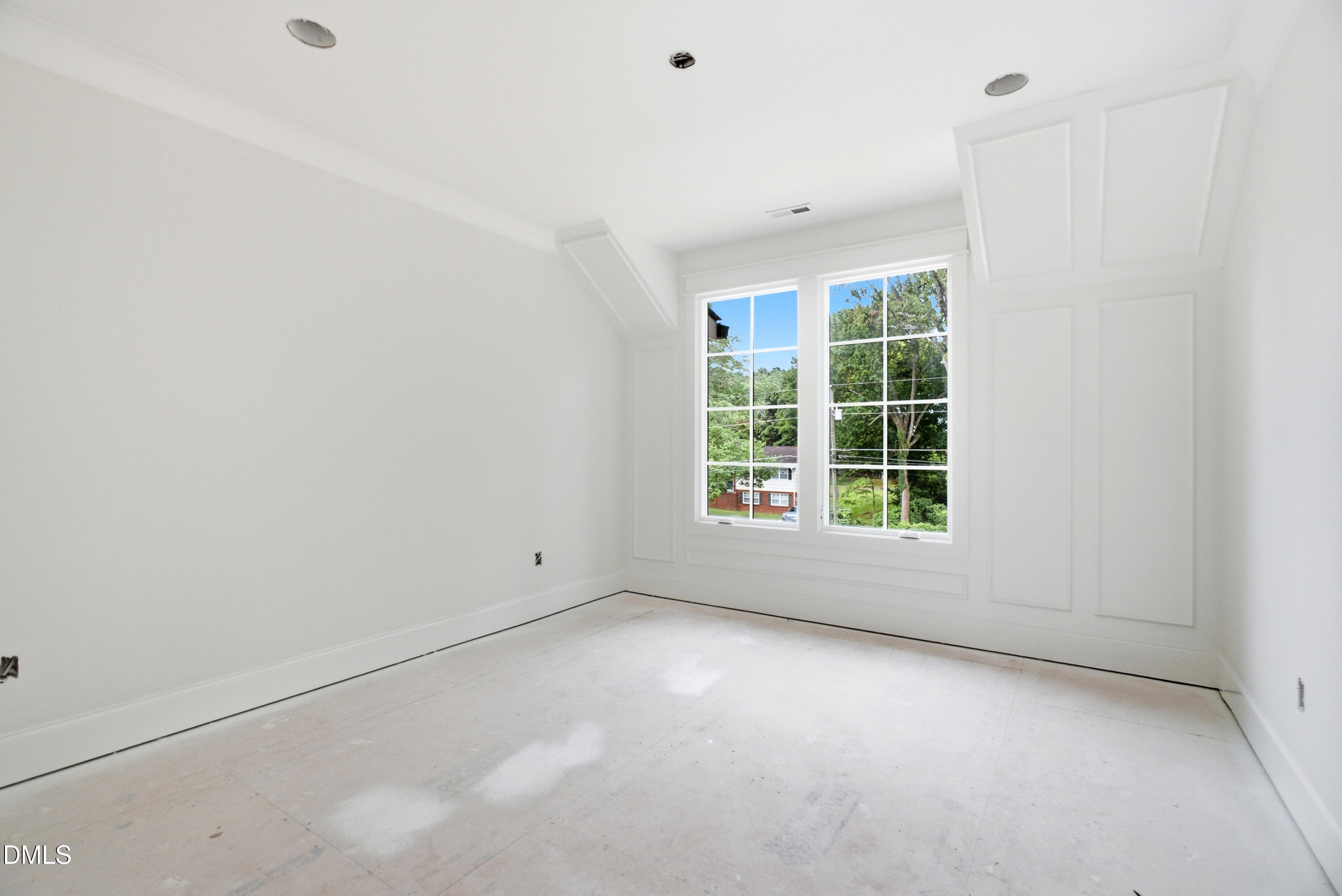 3438 Leonard Street Property Photo 4