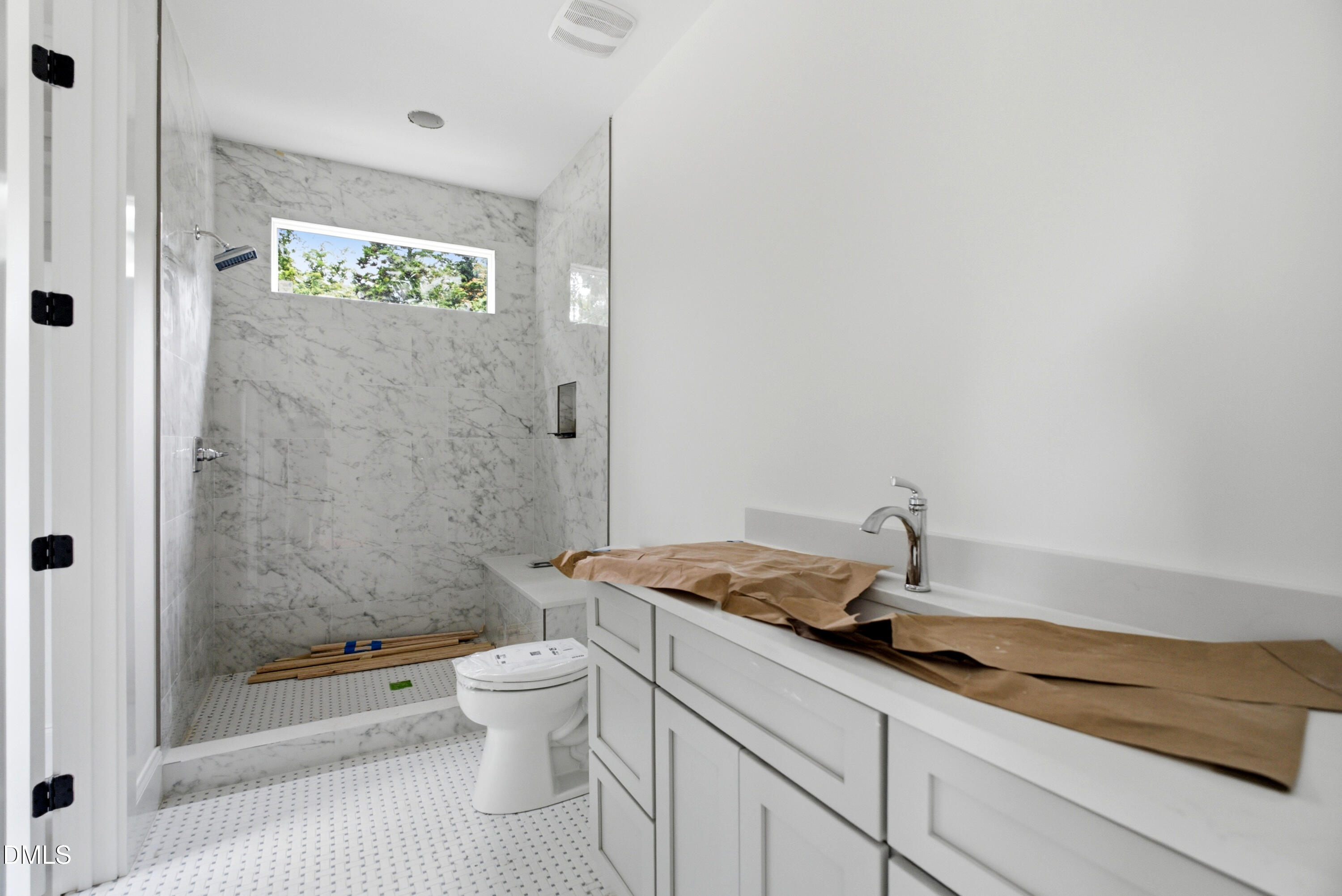 3438 Leonard Street Property Photo 5