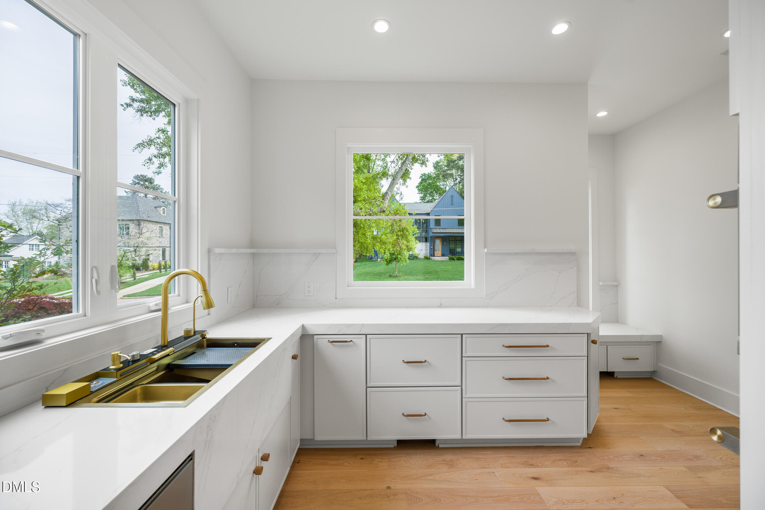 2817 Claremont Road Property Photo 12