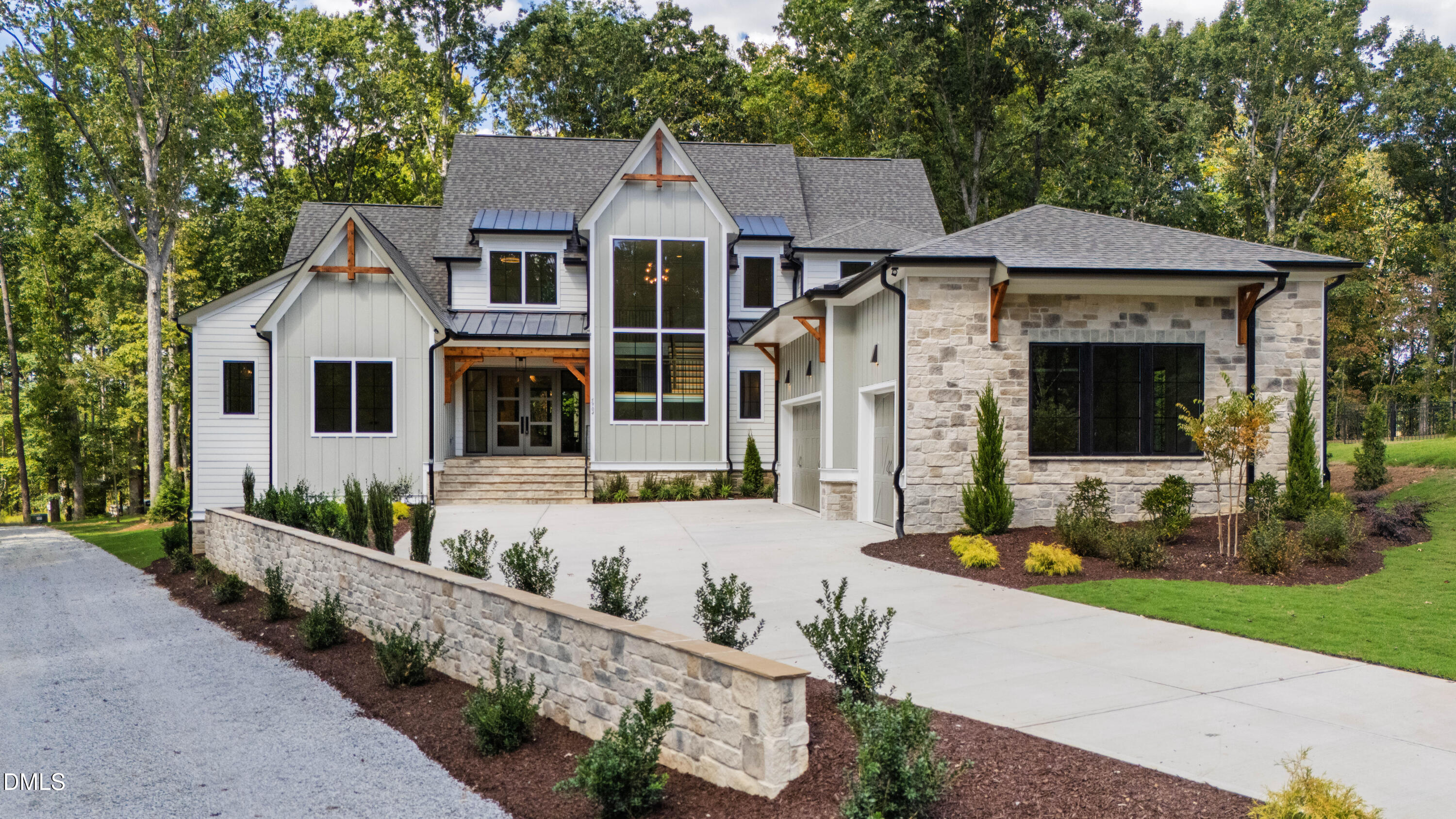 5904 Leone Pride Circle Property Photo 1