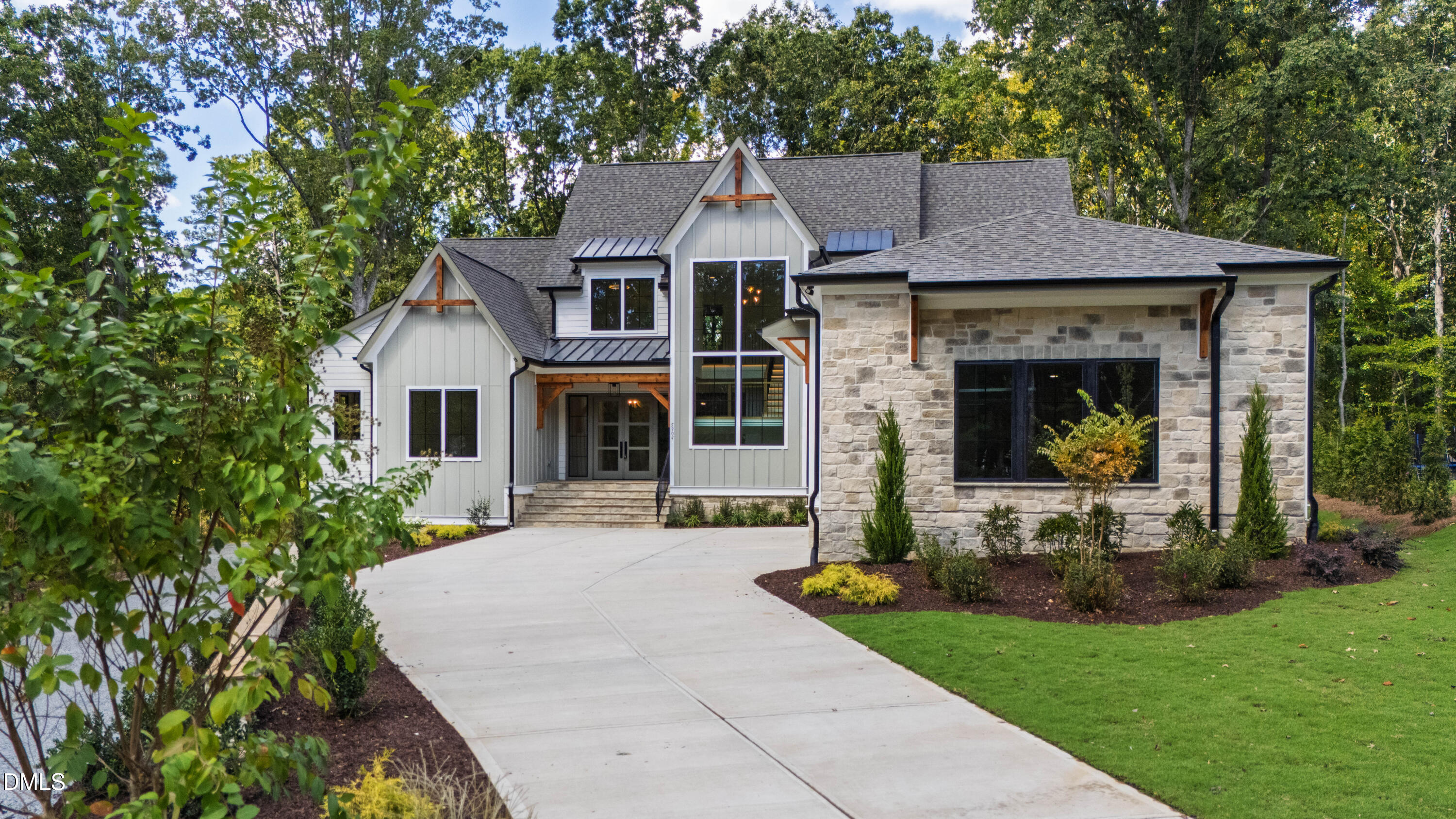 5904 Leone Pride Circle Property Photo 2