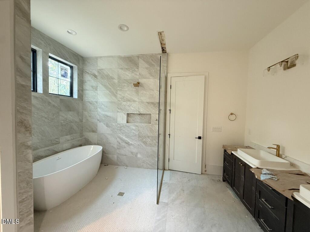 5904 Leone Pride Circle Property Photo 32
