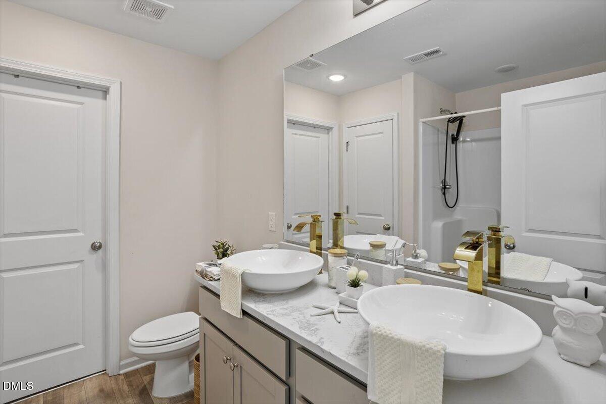 107 Alderman Court Property Photo 34