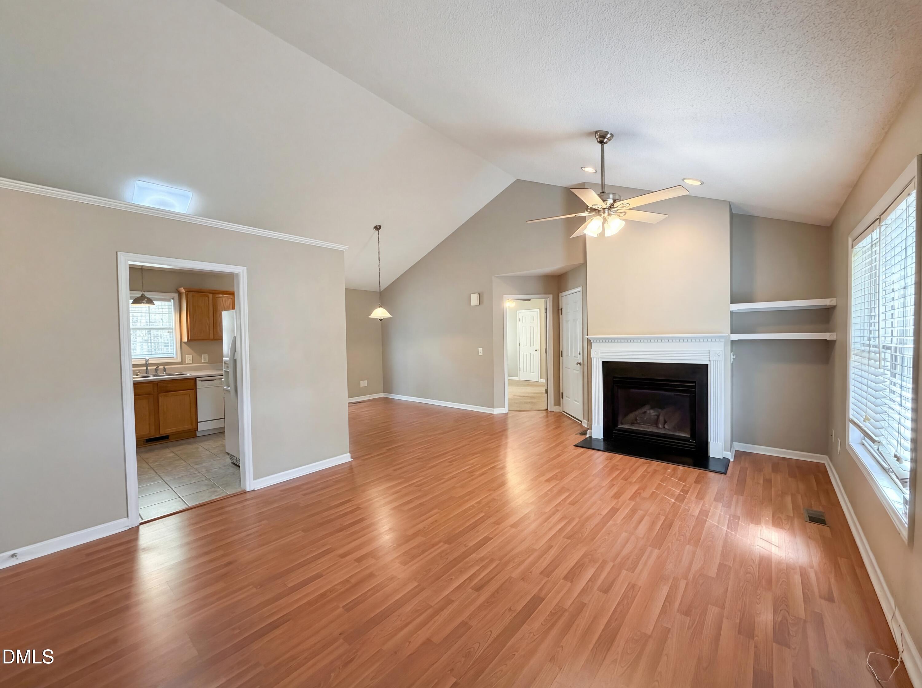 2037 Fairview Lane Property Photo 3