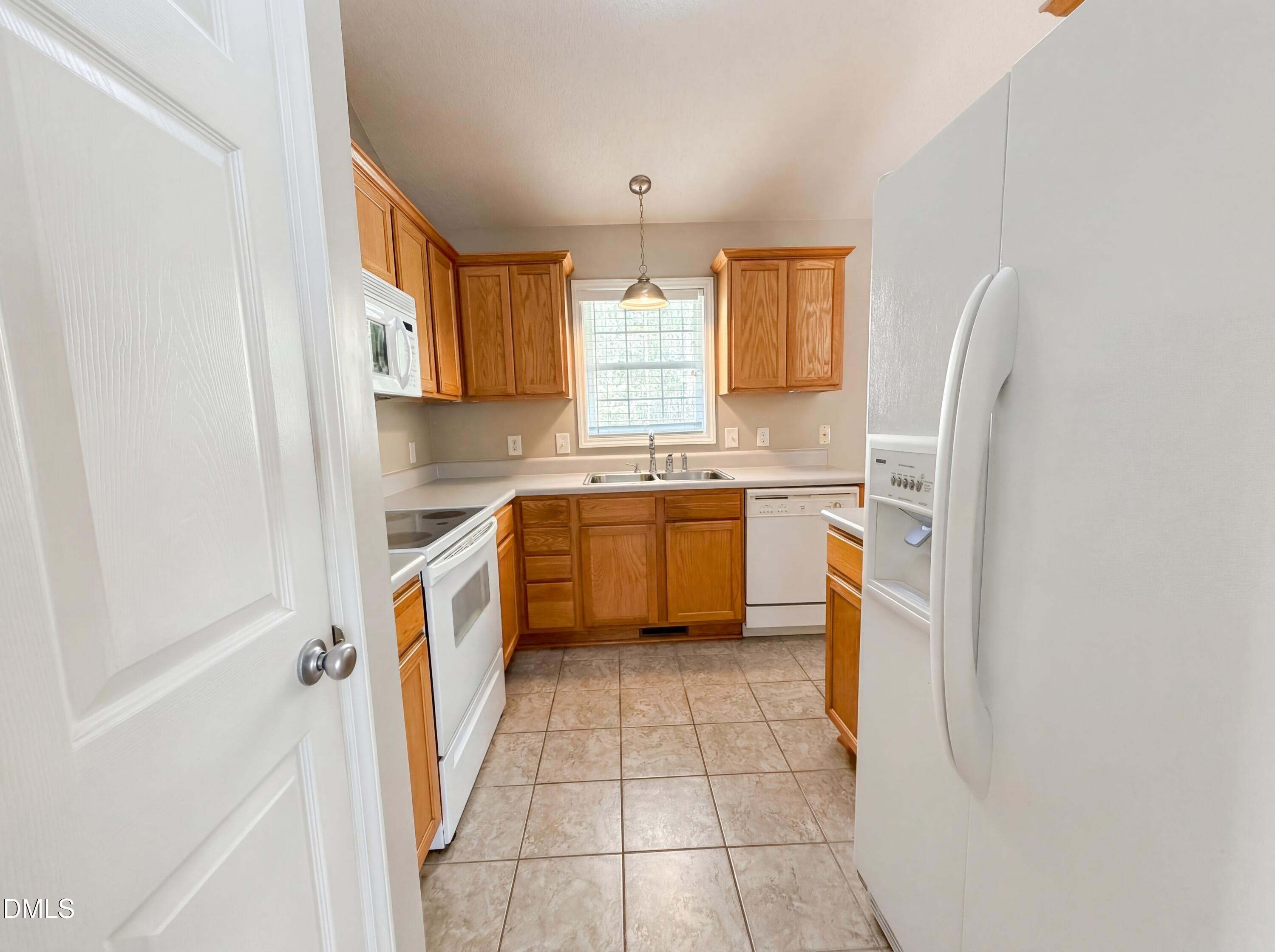 2037 Fairview Lane Property Photo 8