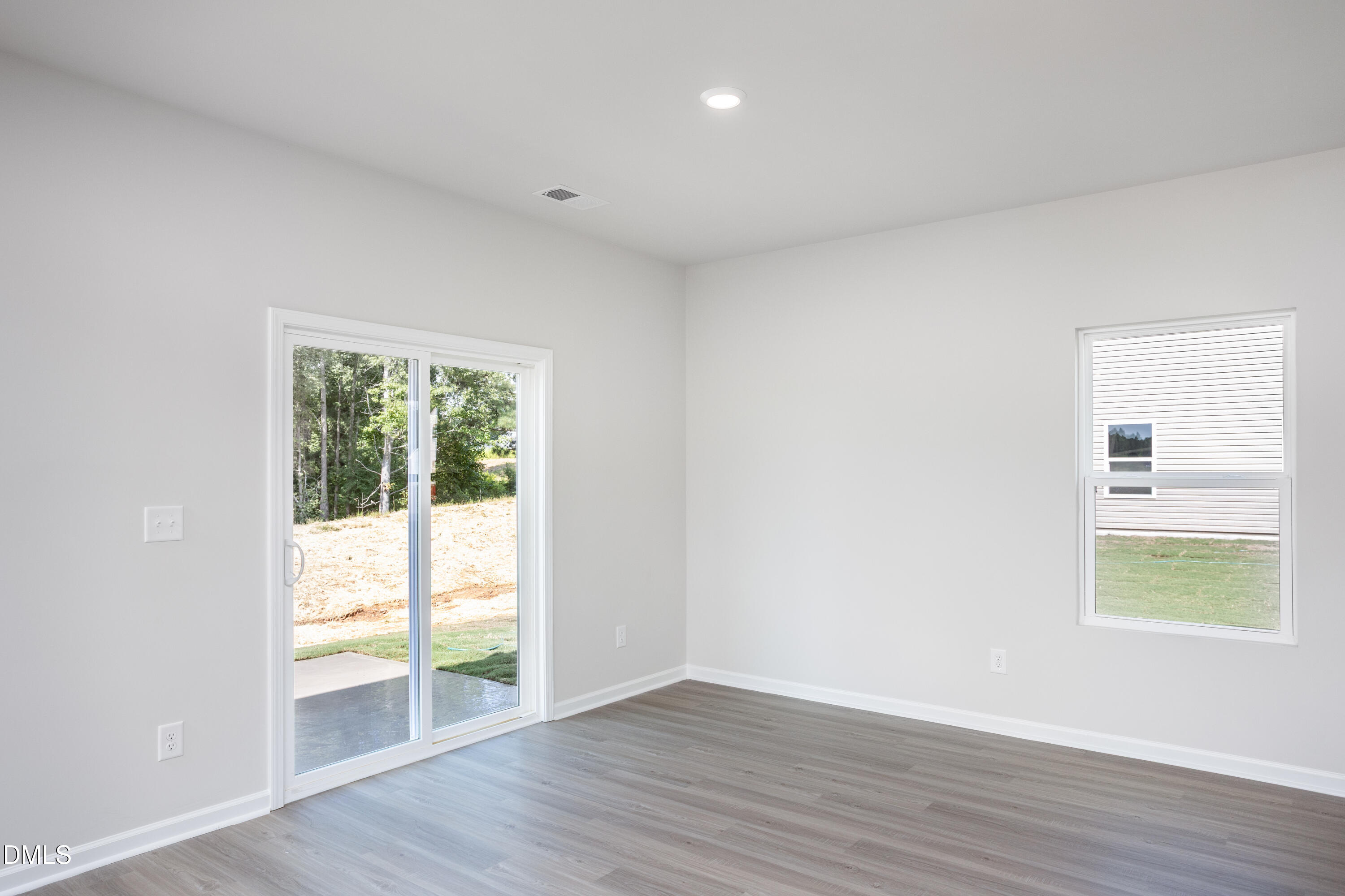 530 Chedworth Drive Property Photo 10