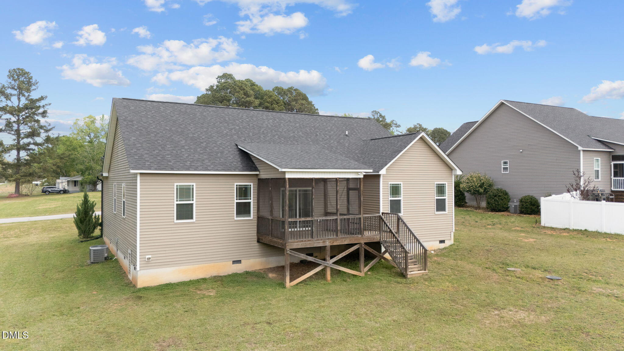 24 Carolina Landing Drive Property Photo 6