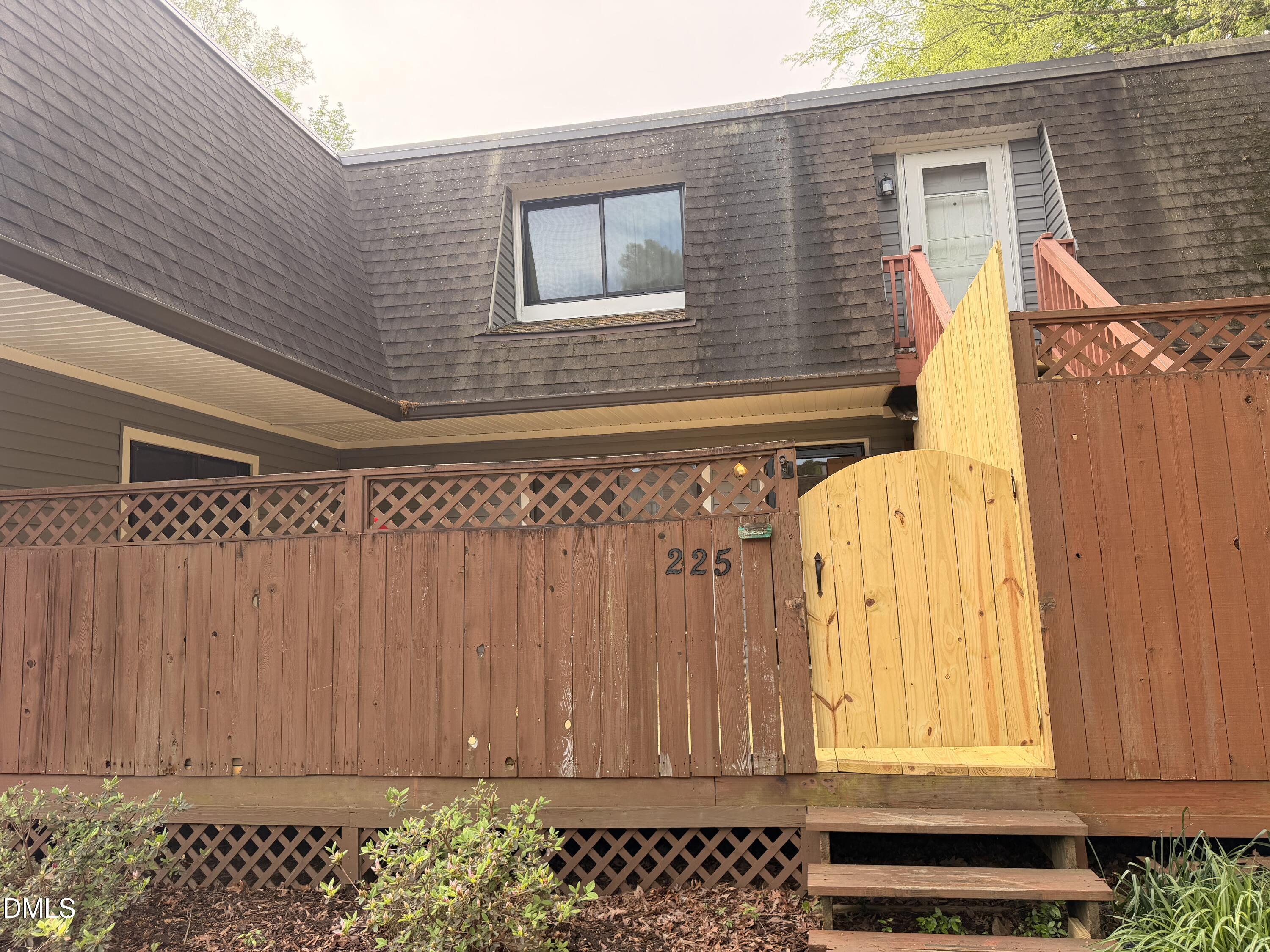 225 Summerwalk Circle Property Photo 1