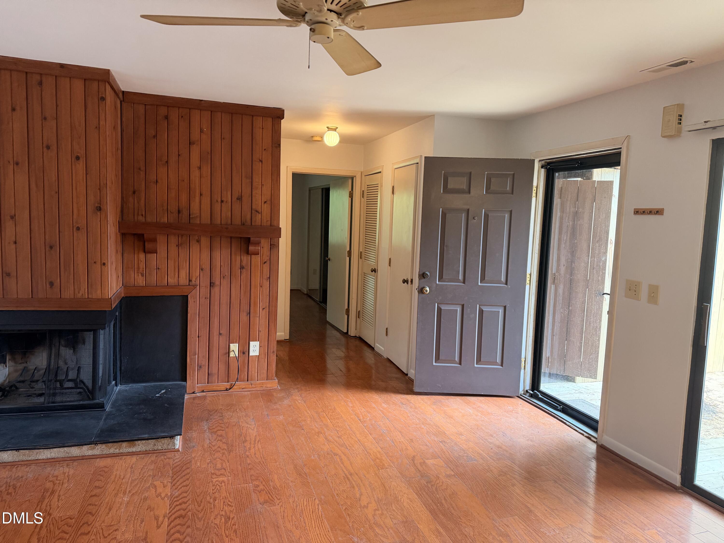 225 Summerwalk Circle Property Photo 4