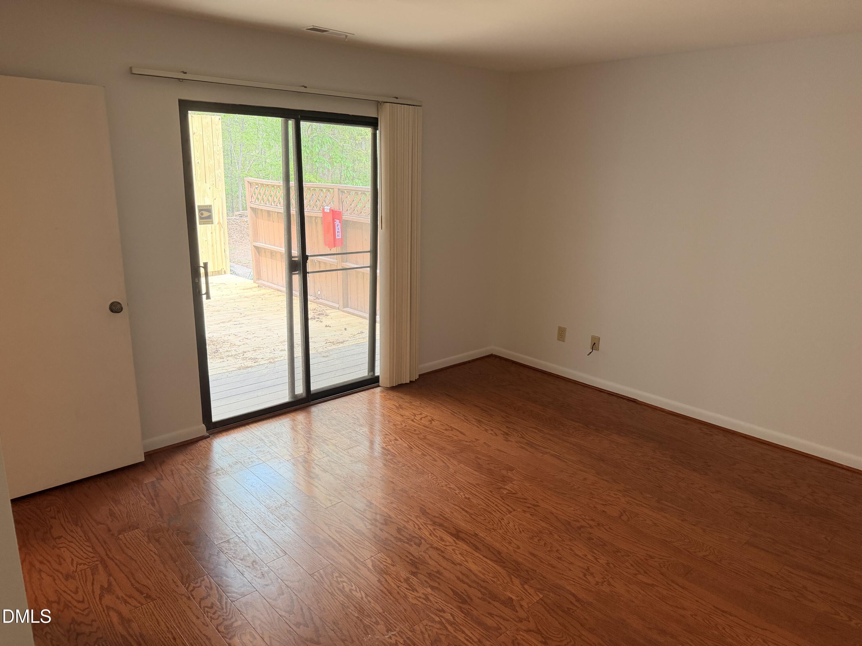 225 Summerwalk Circle Property Photo 9