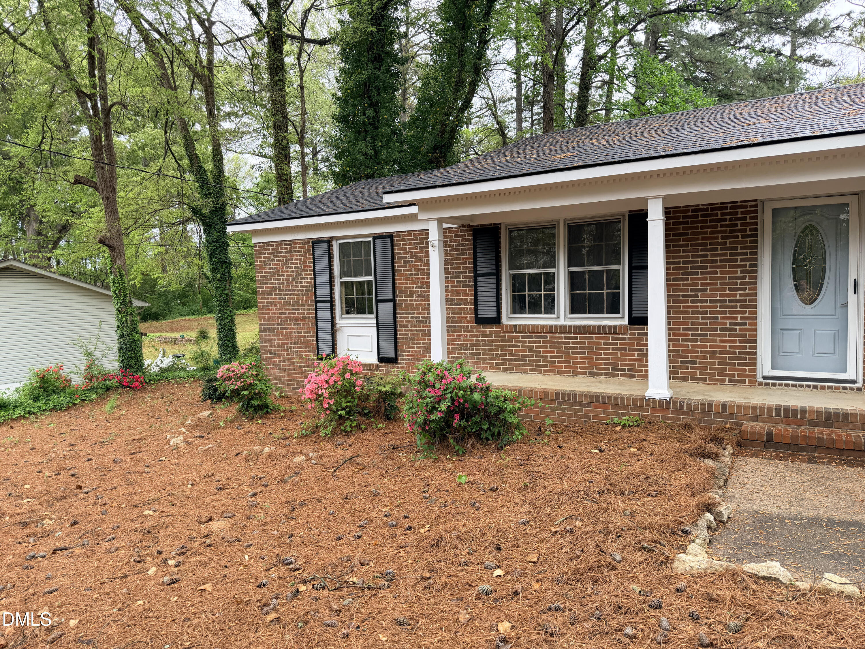 4324 Woodlawn Drive Property Photo 4