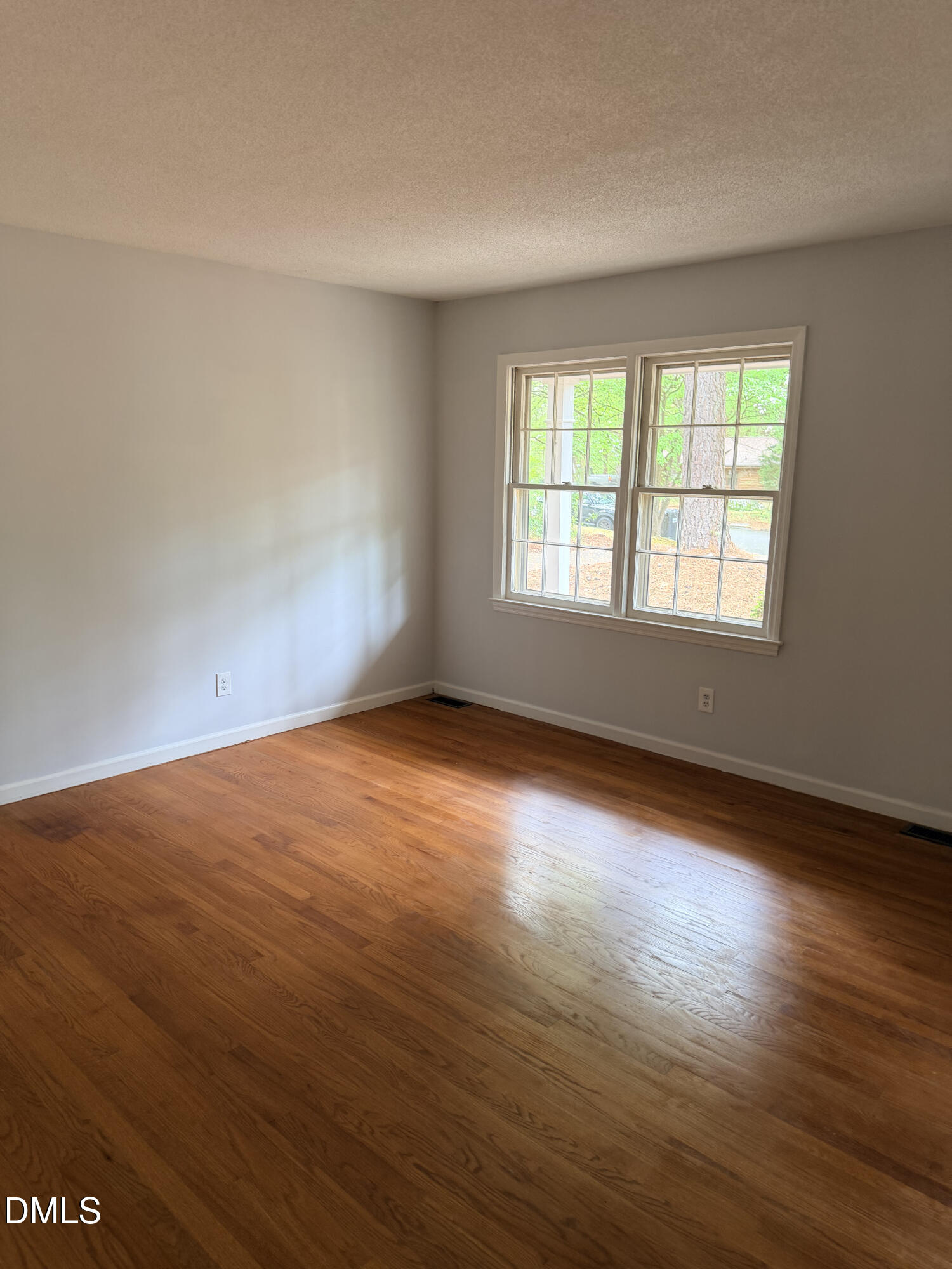 4324 Woodlawn Drive Property Photo 9