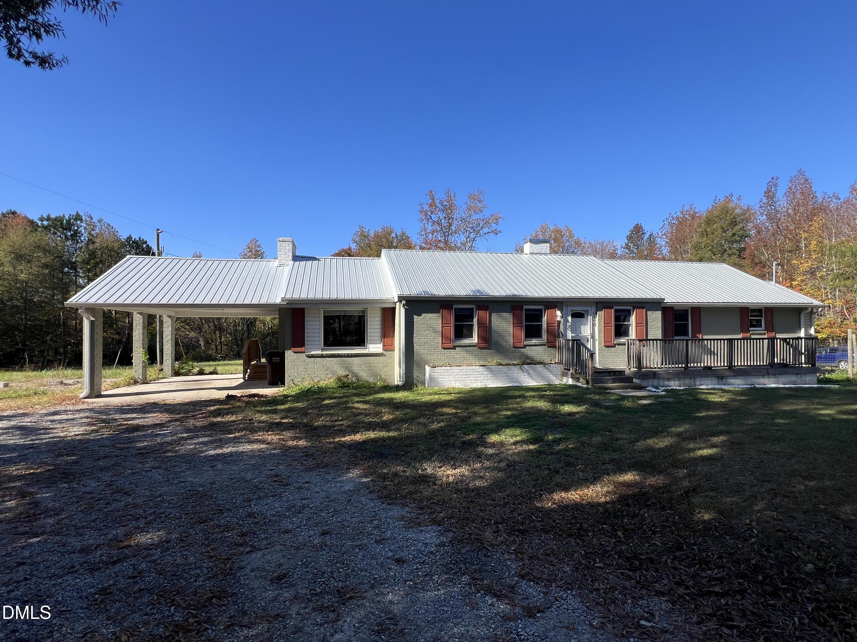 986 N Chavis Road Property Photo 3