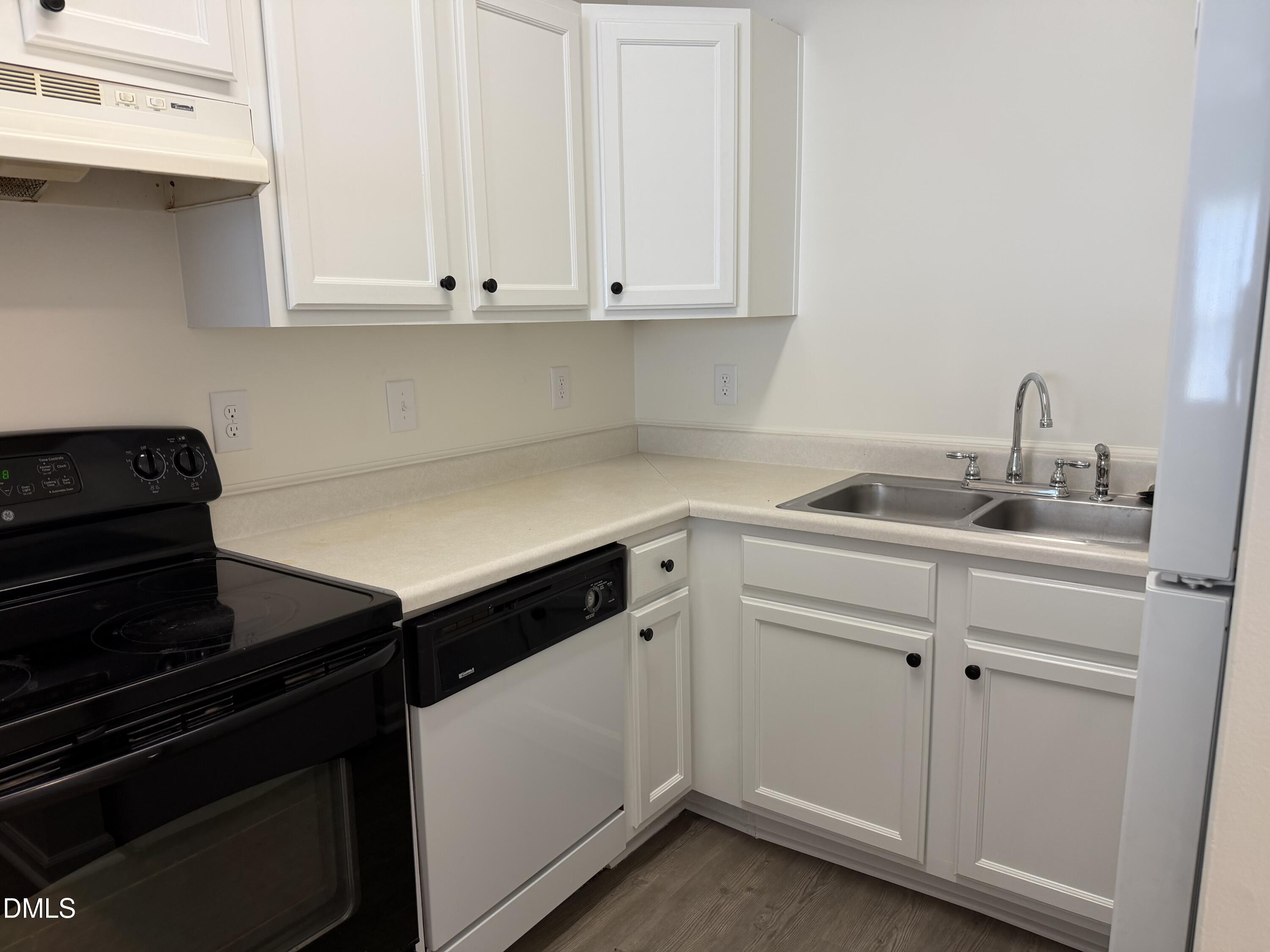 15 Moorefield Court Property Photo 9