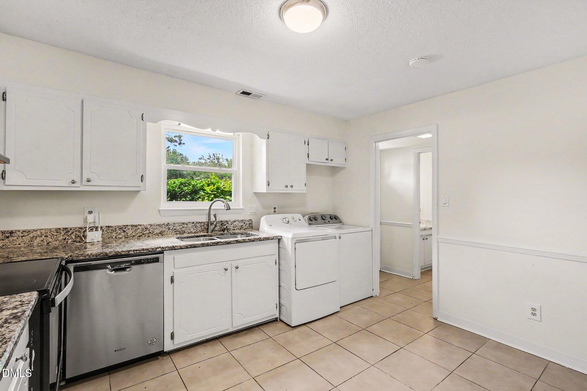 1220 Manassas Court Apt B Property Photo 14