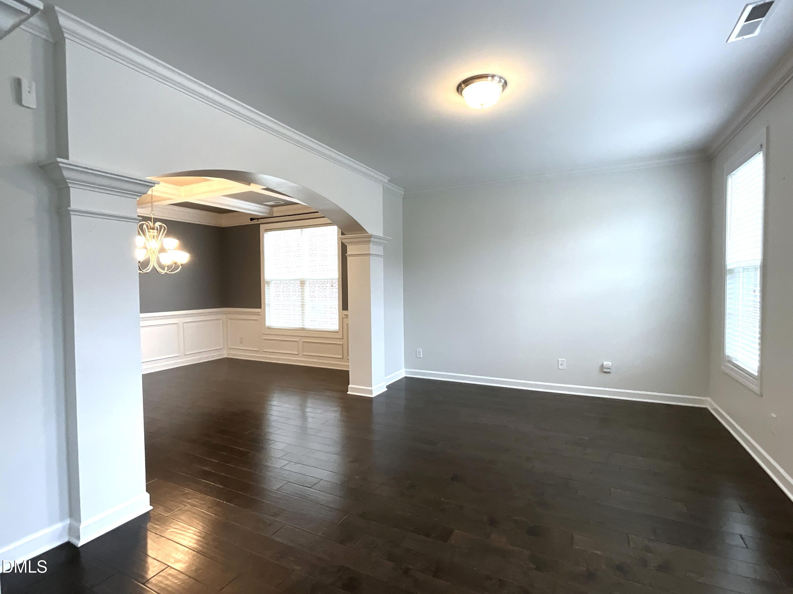 352 Tayside Street Property Photo 8
