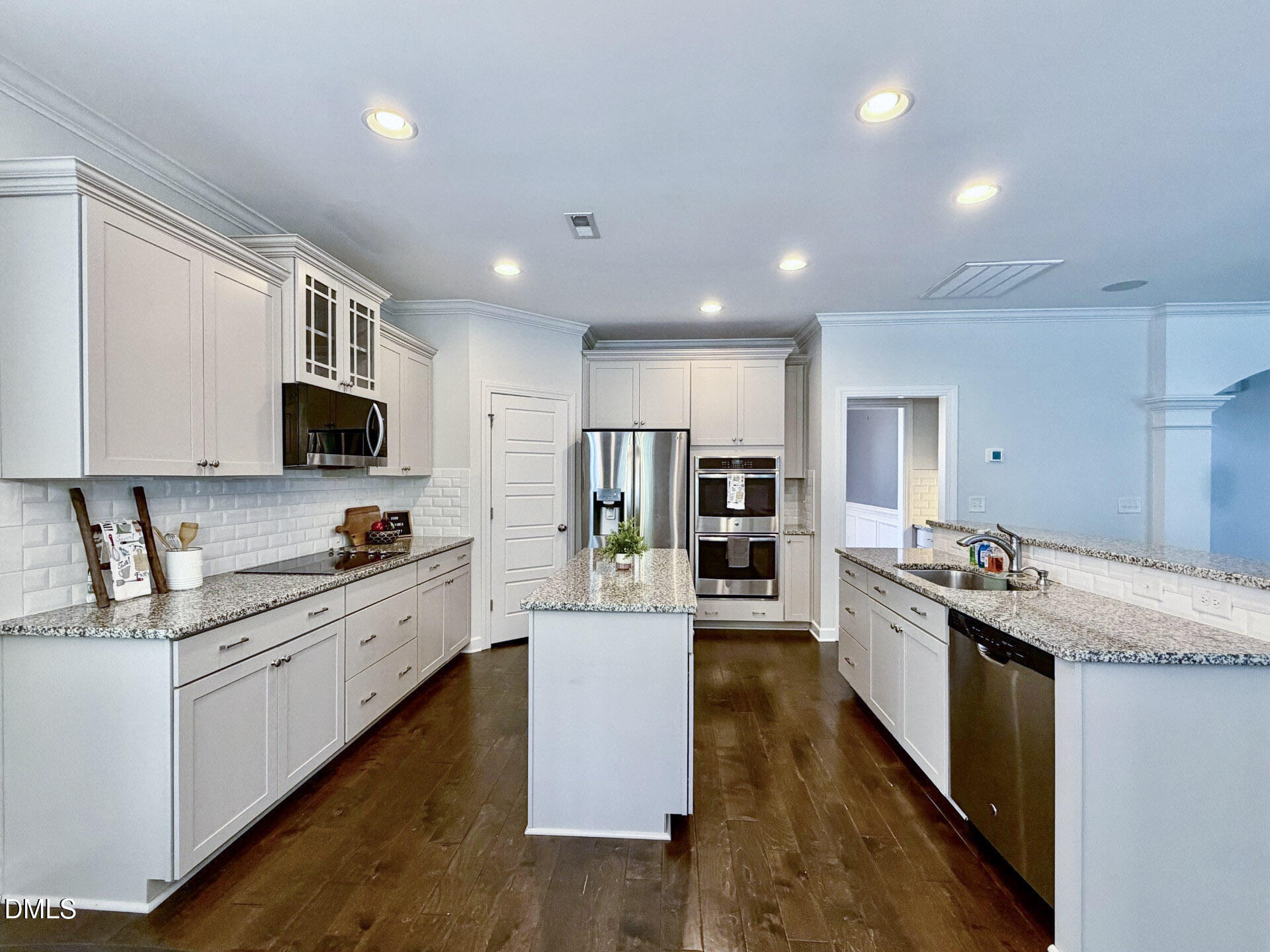 352 Tayside Street Property Photo 17