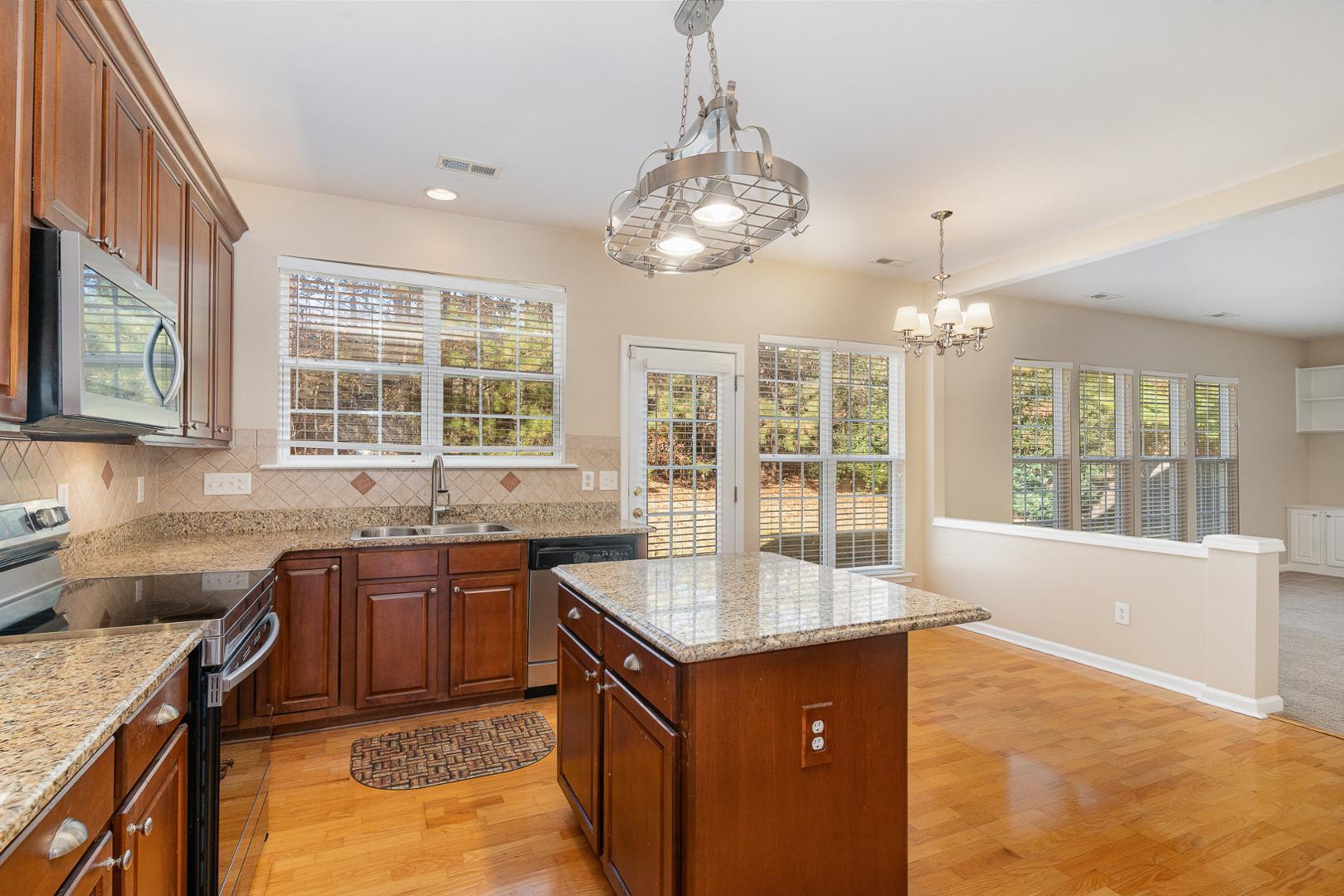 1621 October Road Property Photo 7